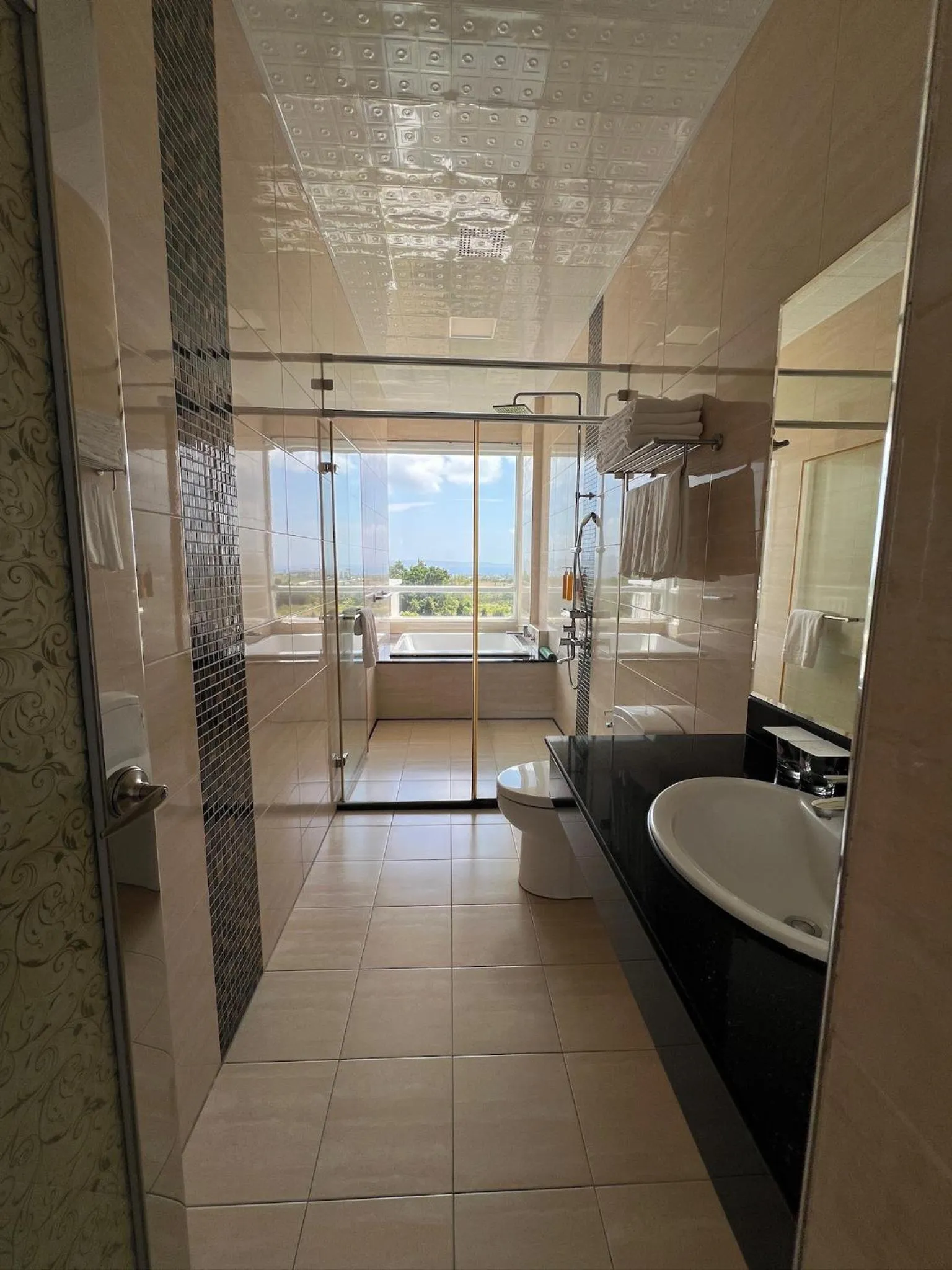 Bathroom in Coral B&B