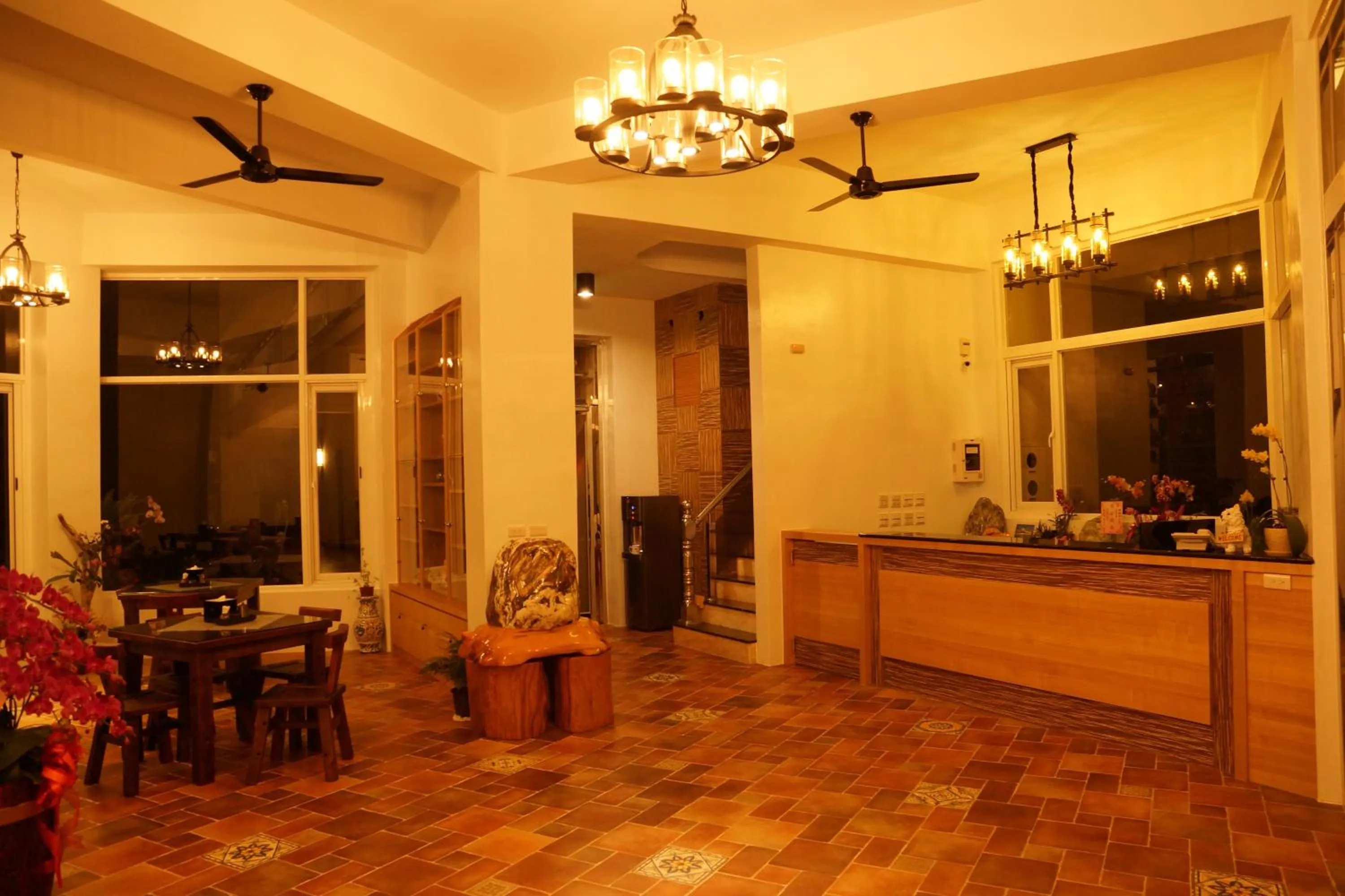 Restaurant/places to eat in Coral B&B