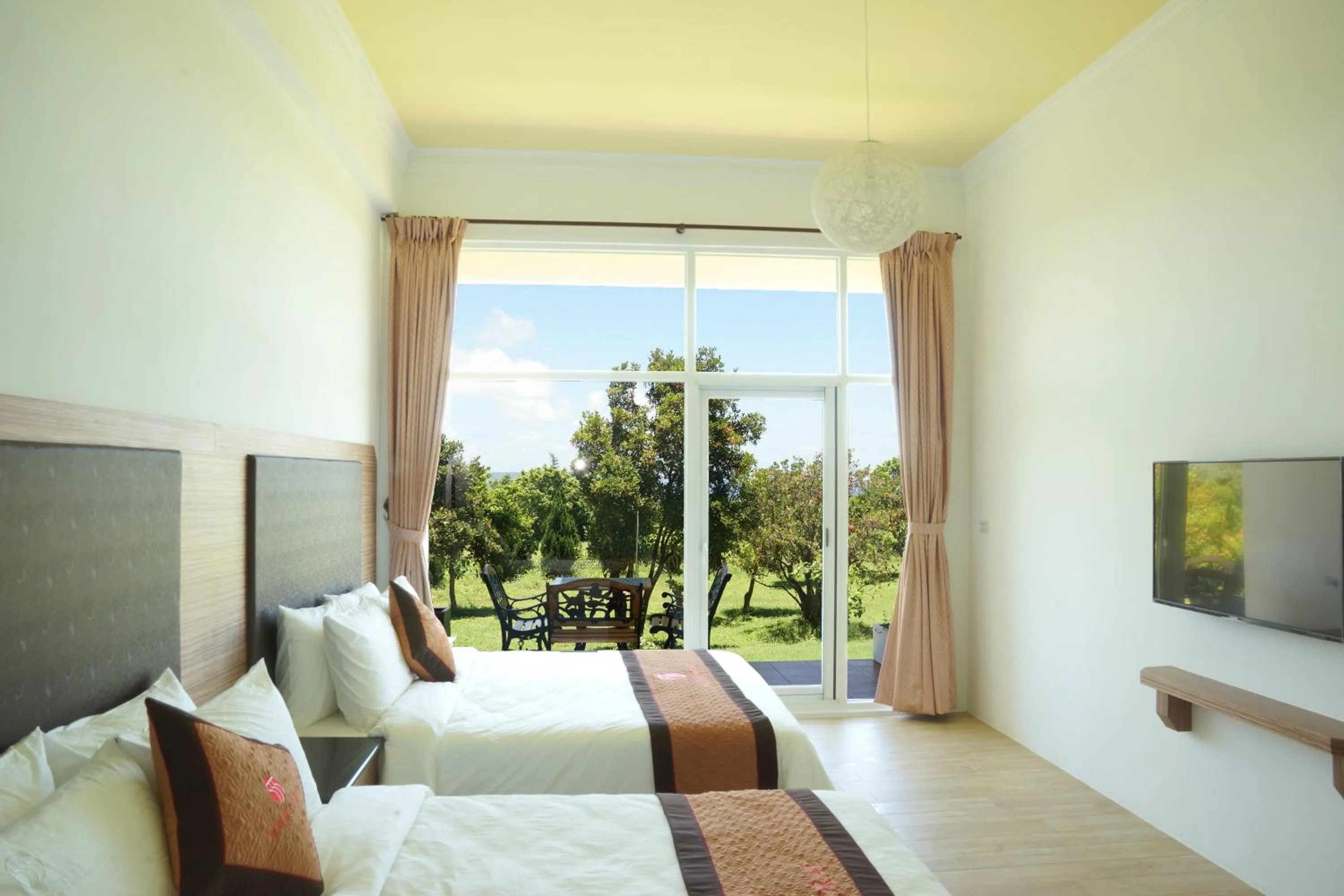 Bedroom, Bed in Coral B&B