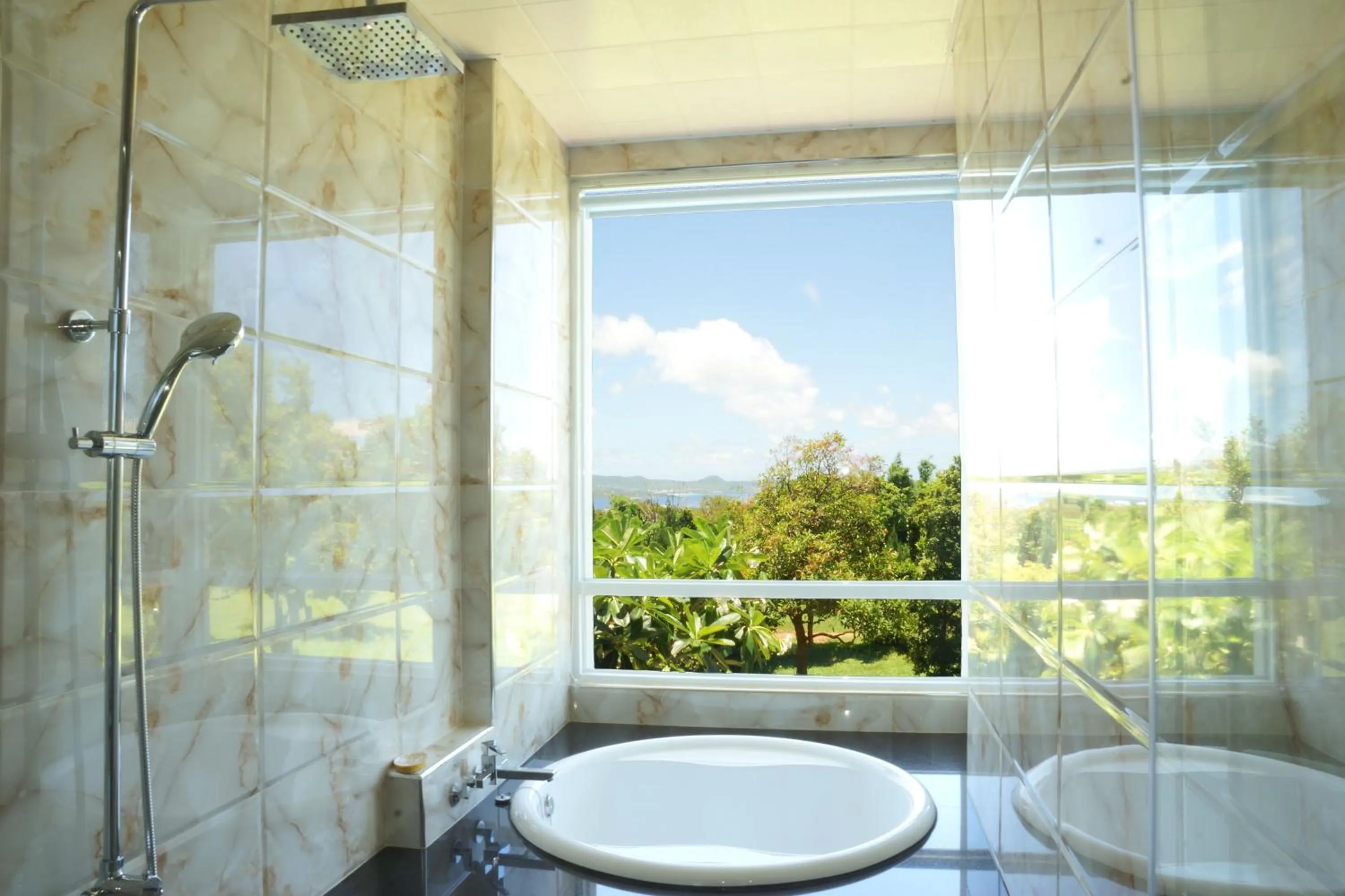 Hot Tub in Coral B&B