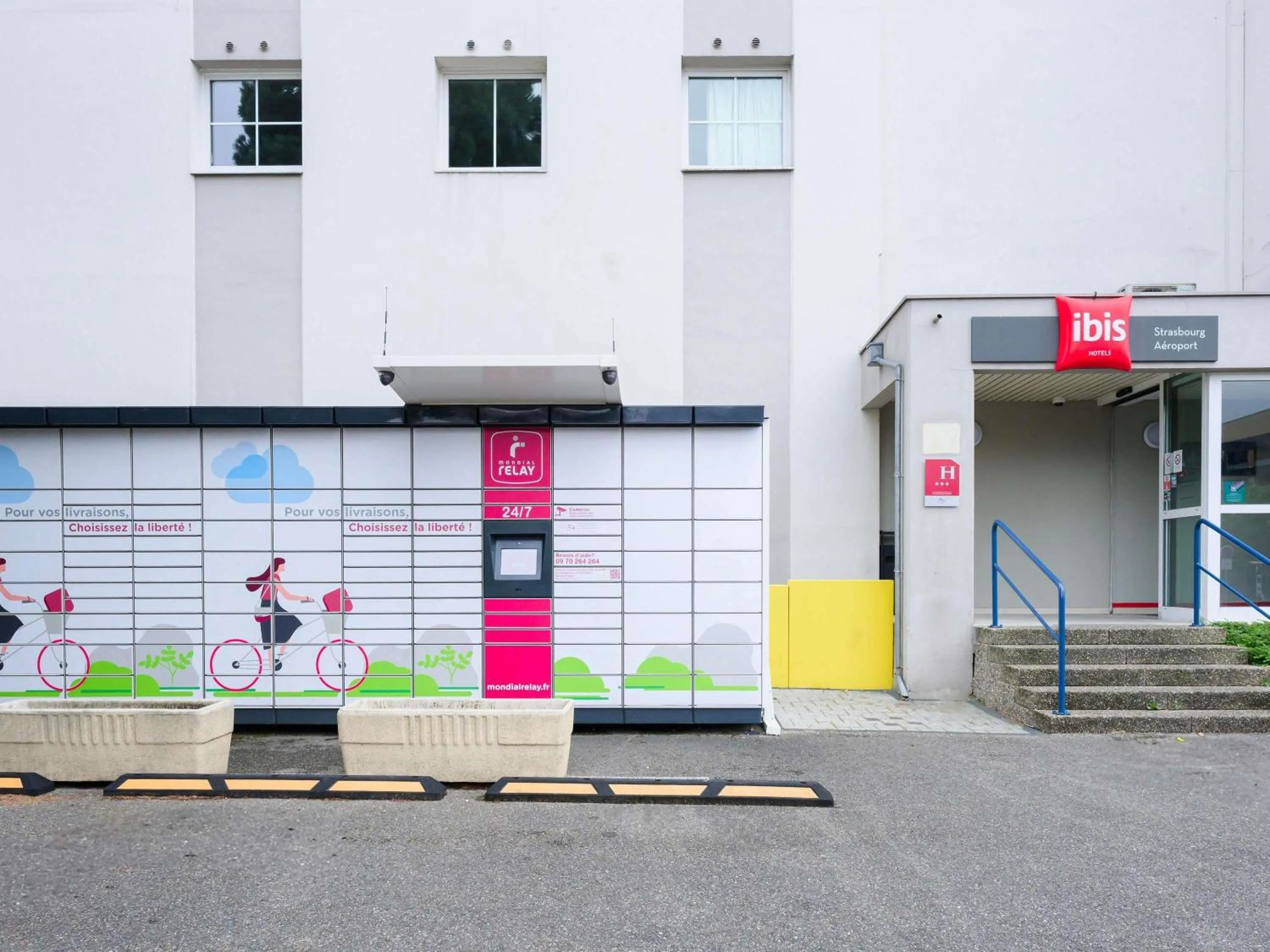 Property building in ibis Strasbourg Aéroport Le Zénith