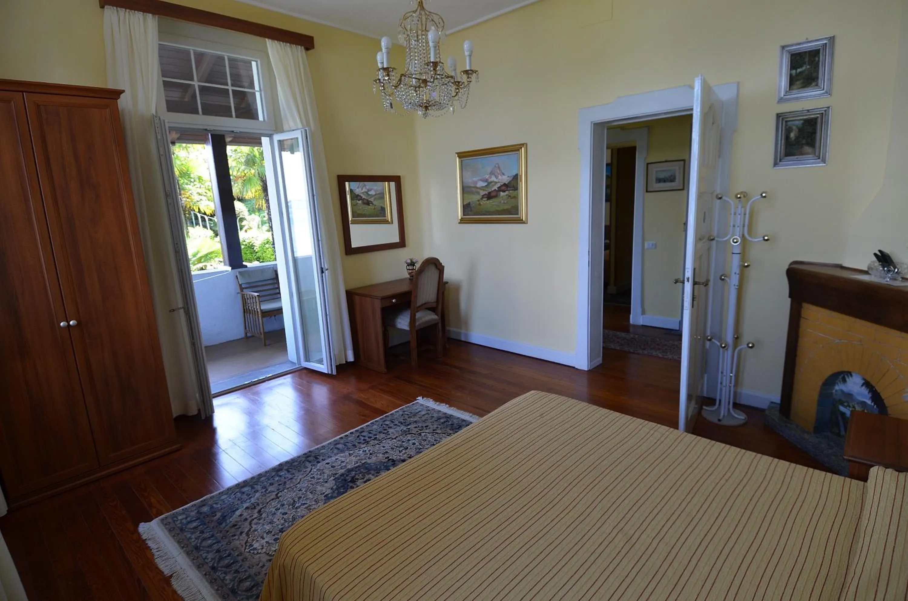 Bedroom in Hotel Villa Ruscello
