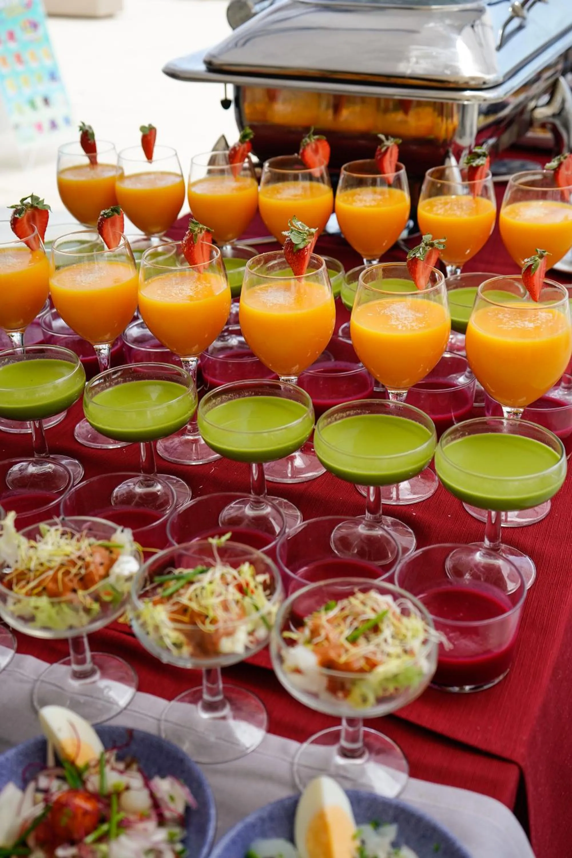 Food and drinks in Caprici Beach Hotel & Spa