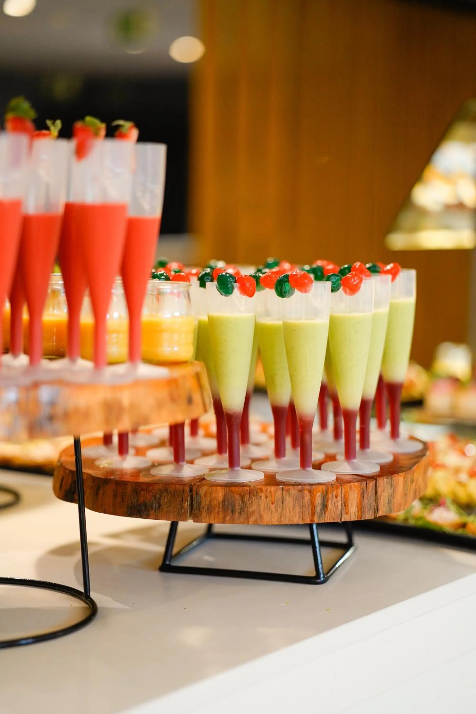 Food and drinks in Caprici Beach Hotel & Spa