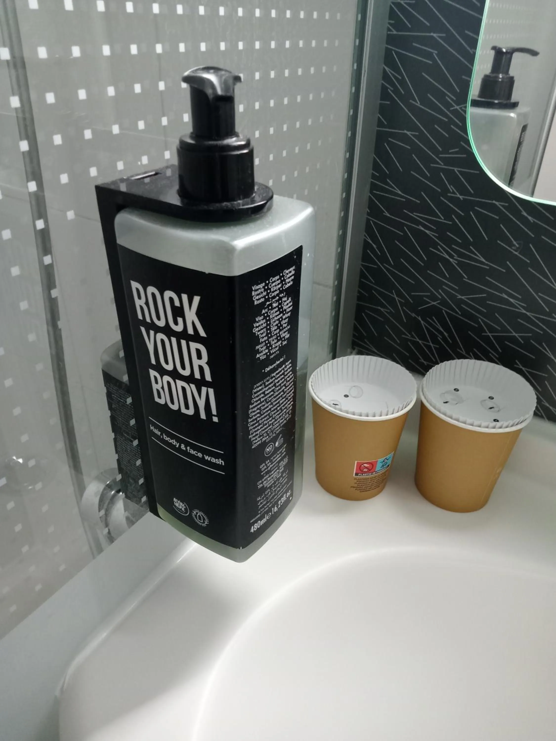 Bathroom in ibis Orange Centre Echangeur A7 A9