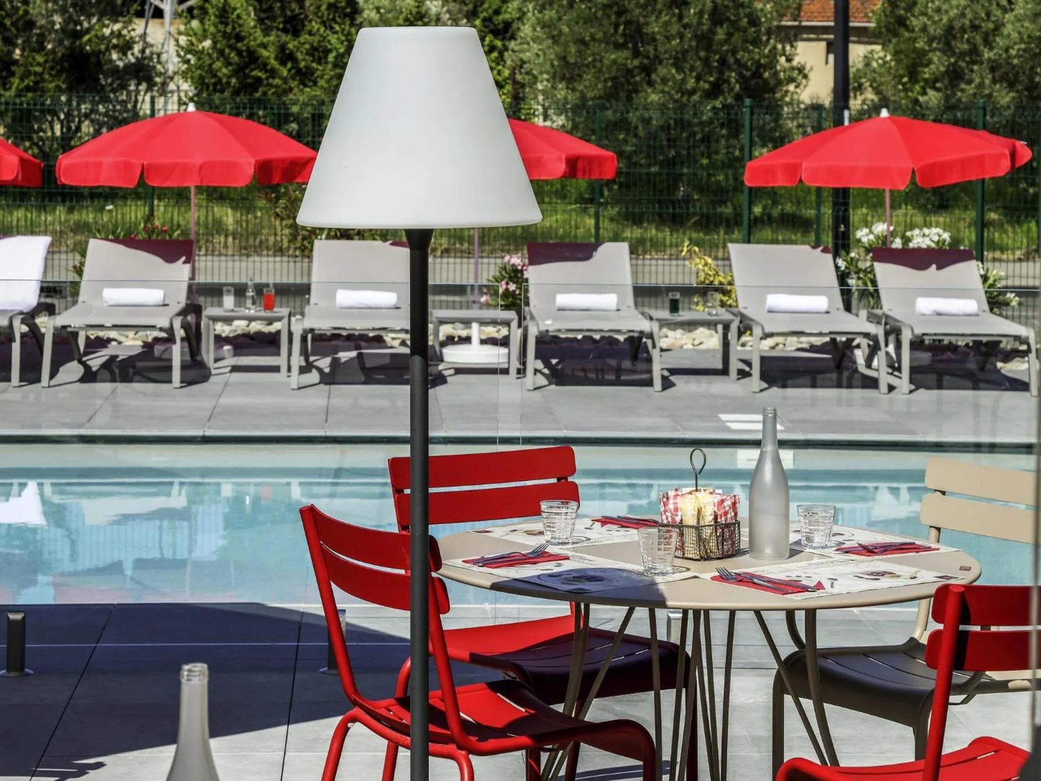 Pool view in ibis Orange Centre Echangeur A7 A9