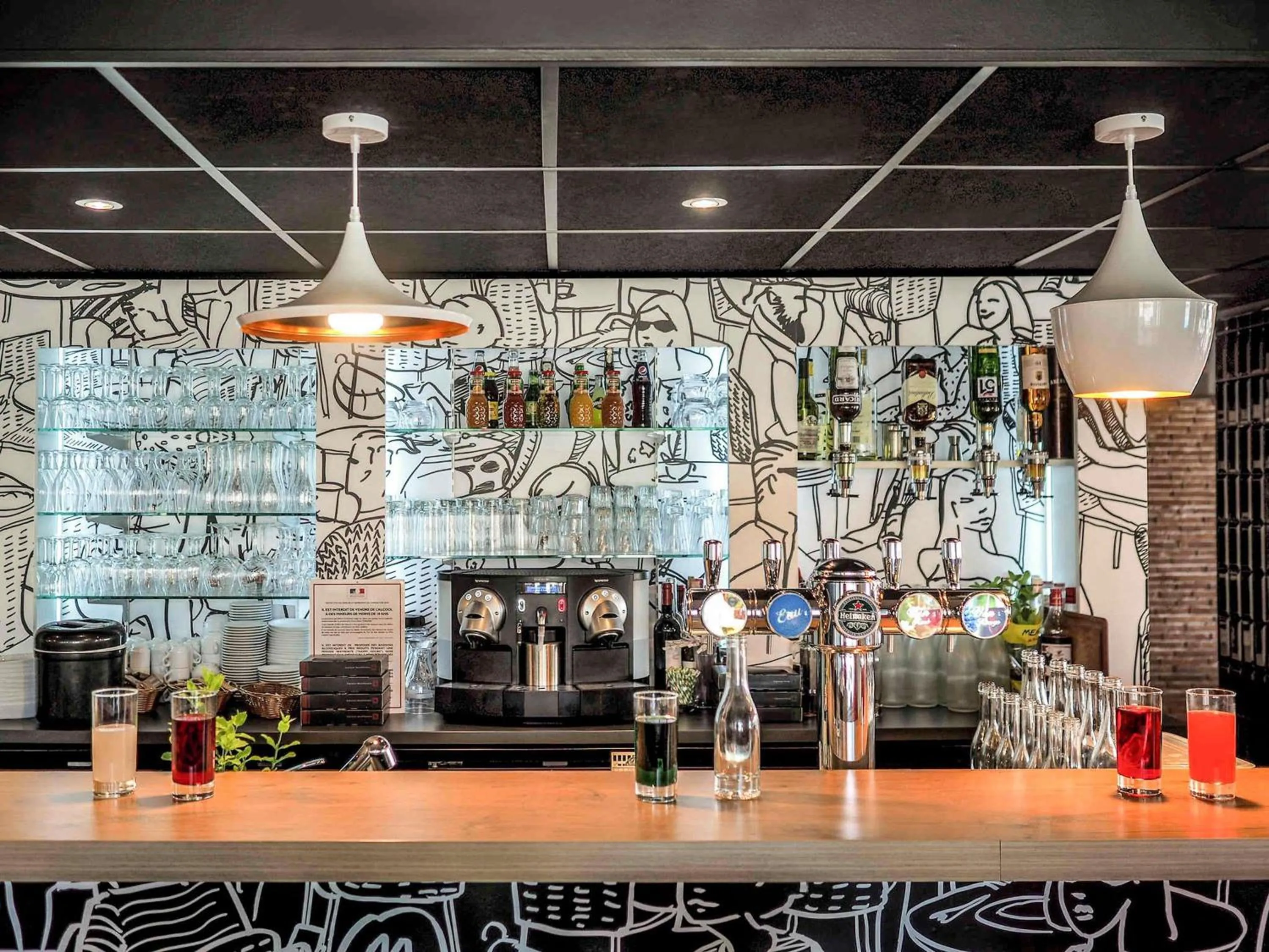 Lounge or bar in ibis Orange Centre Echangeur A7 A9