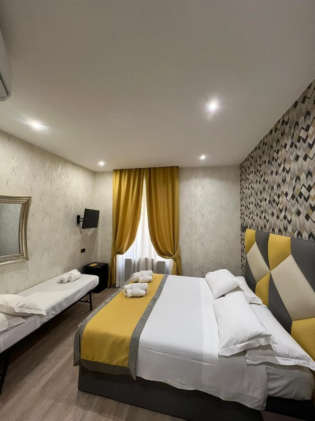 Bed in Hotel Ercoli House