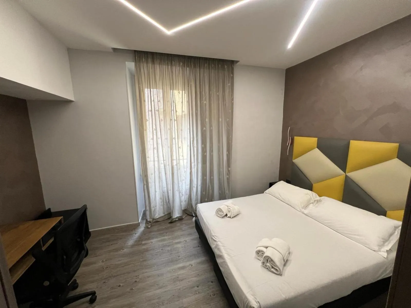 Bed in Hotel Ercoli House