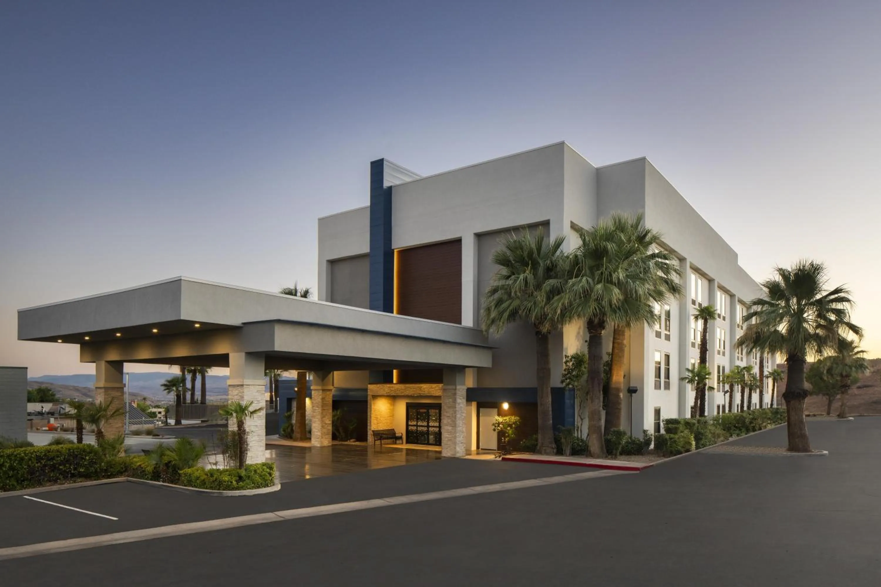 Property building in Hampton Inn St. George