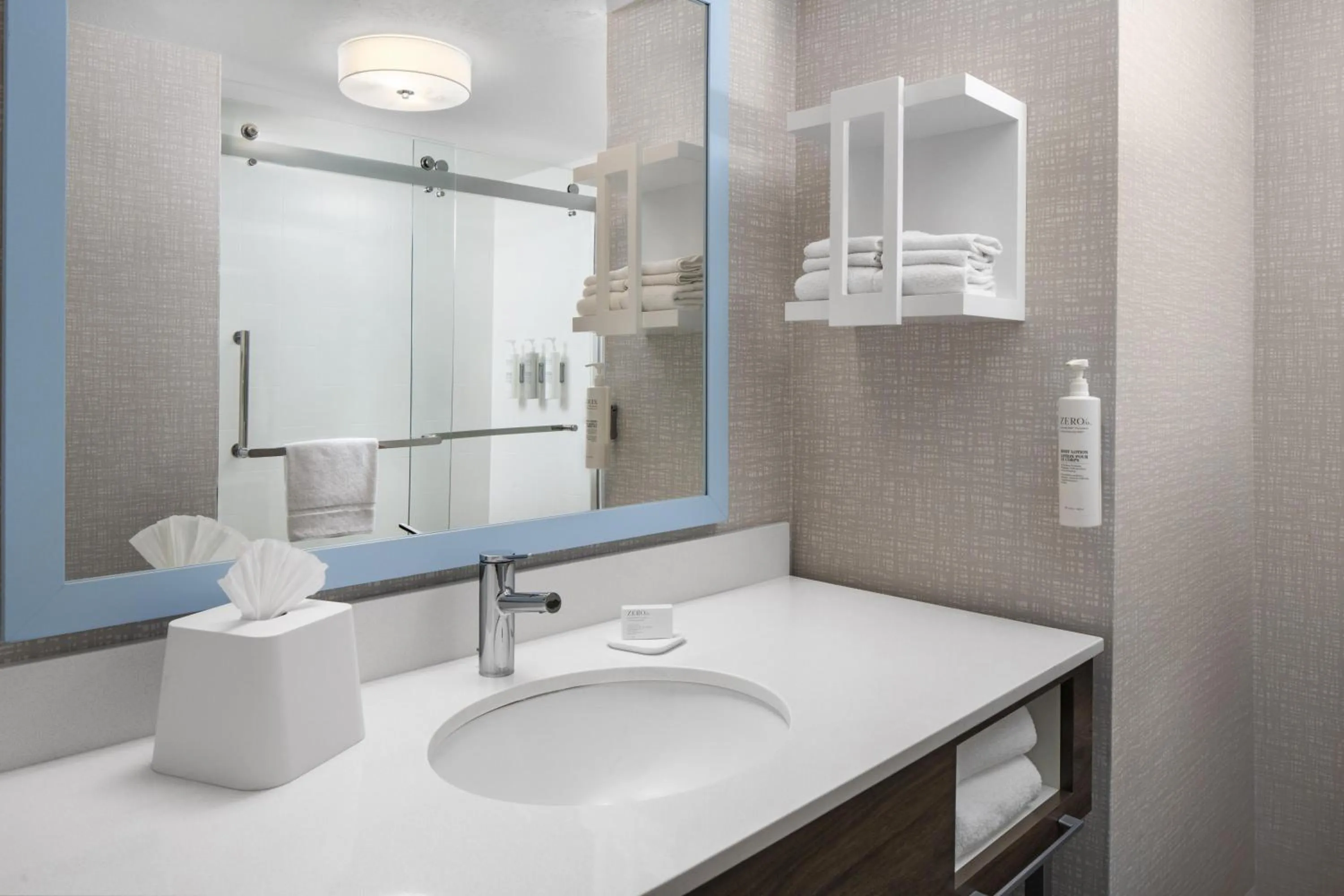 Bathroom in Hampton Inn St. George