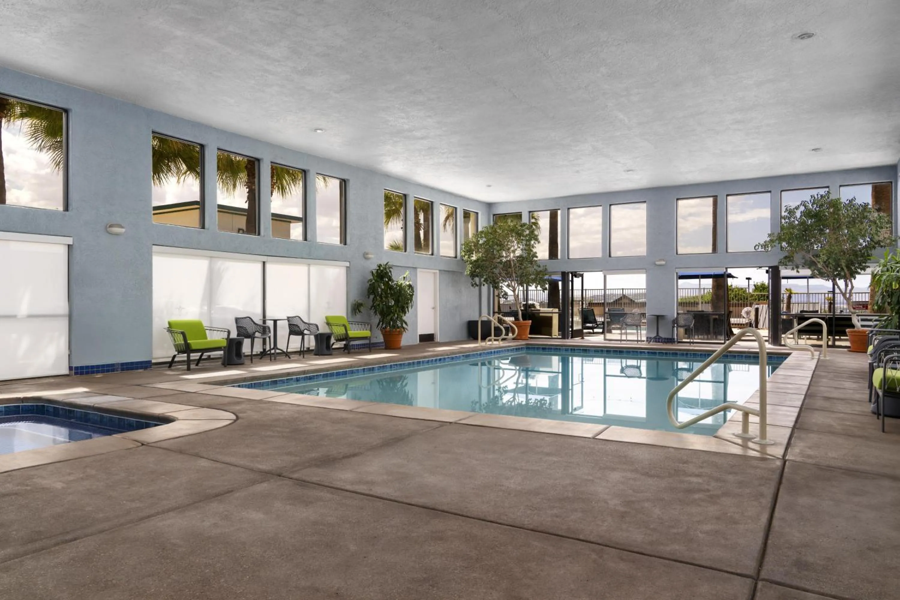 Pool view in Hampton Inn St. George