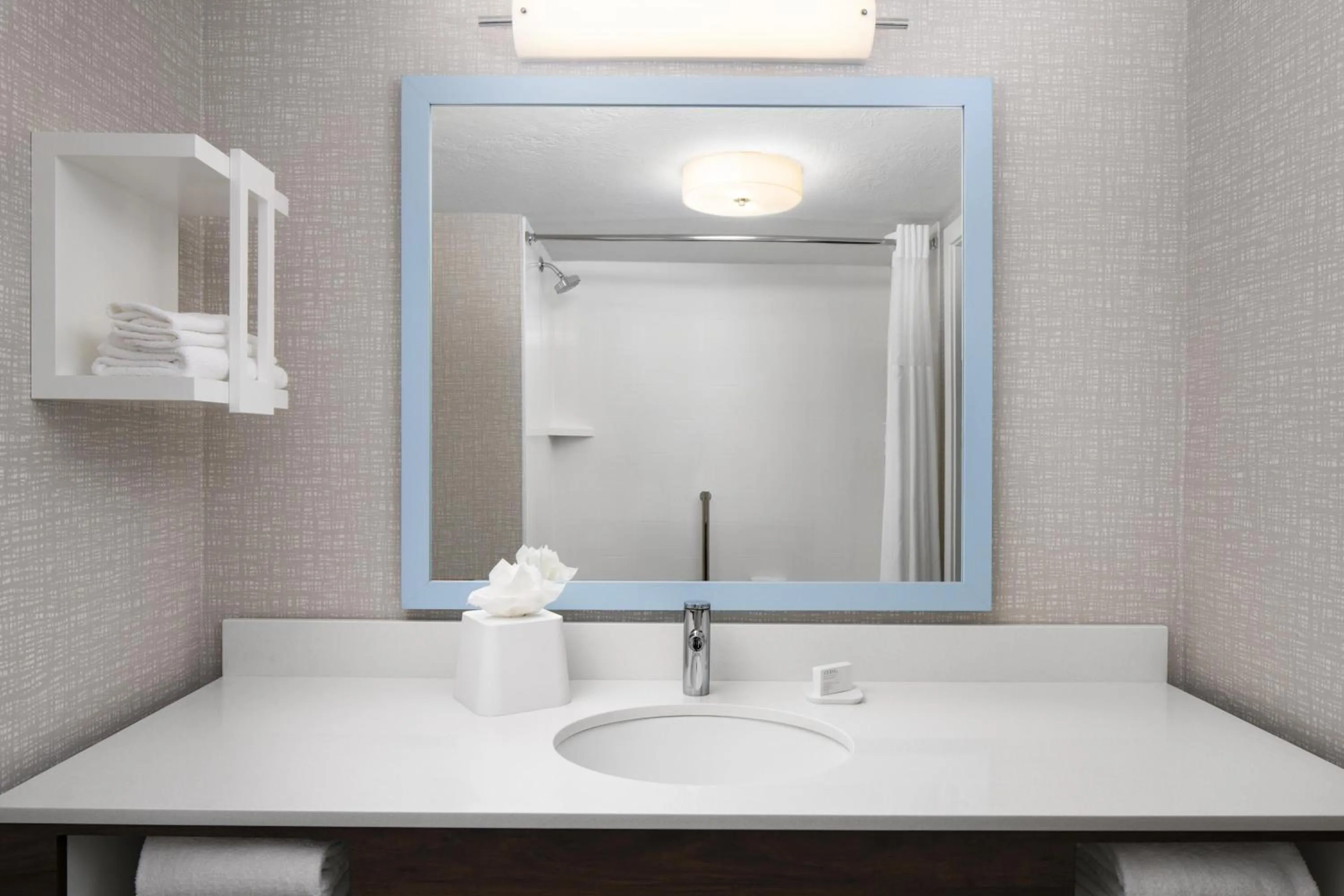 Bathroom in Hampton Inn St. George