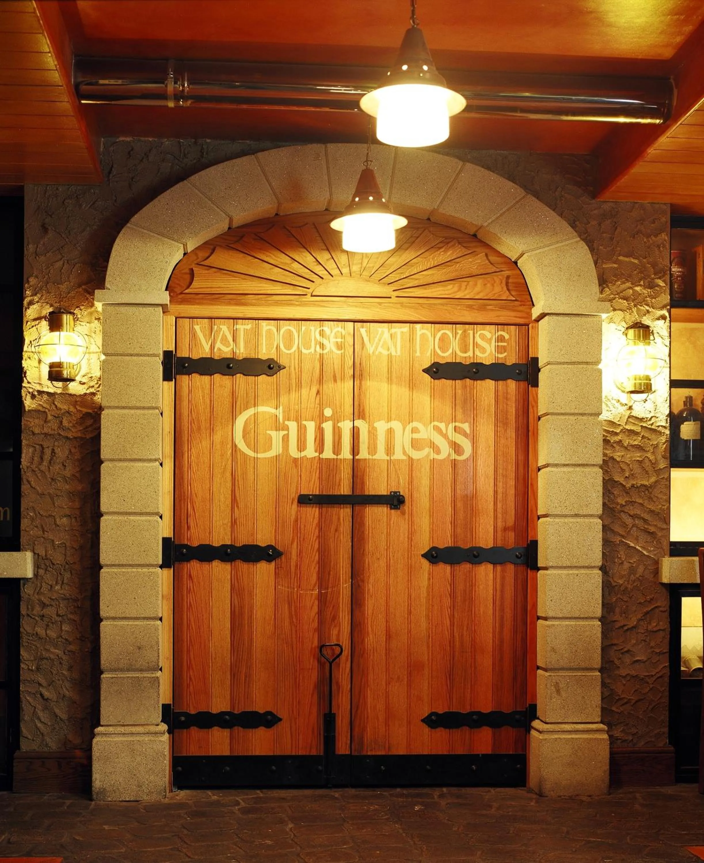 Lounge or bar in Blooms Hotel