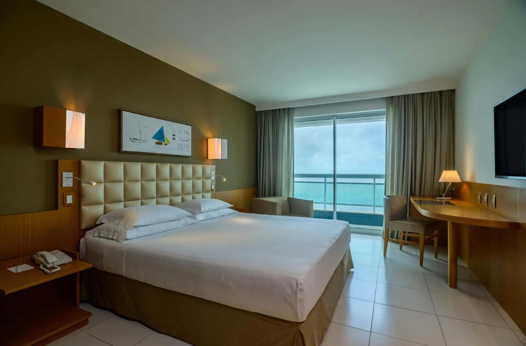 Bedroom, Bed in Hotel Luzeiros São Luis