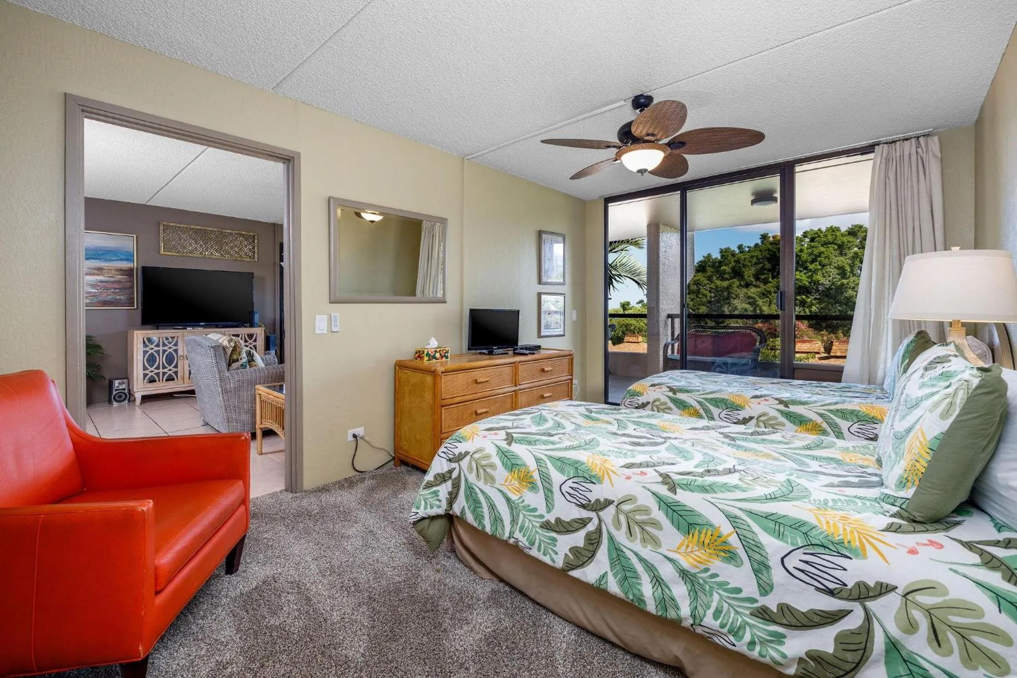 Bed in Kona Pacific B409