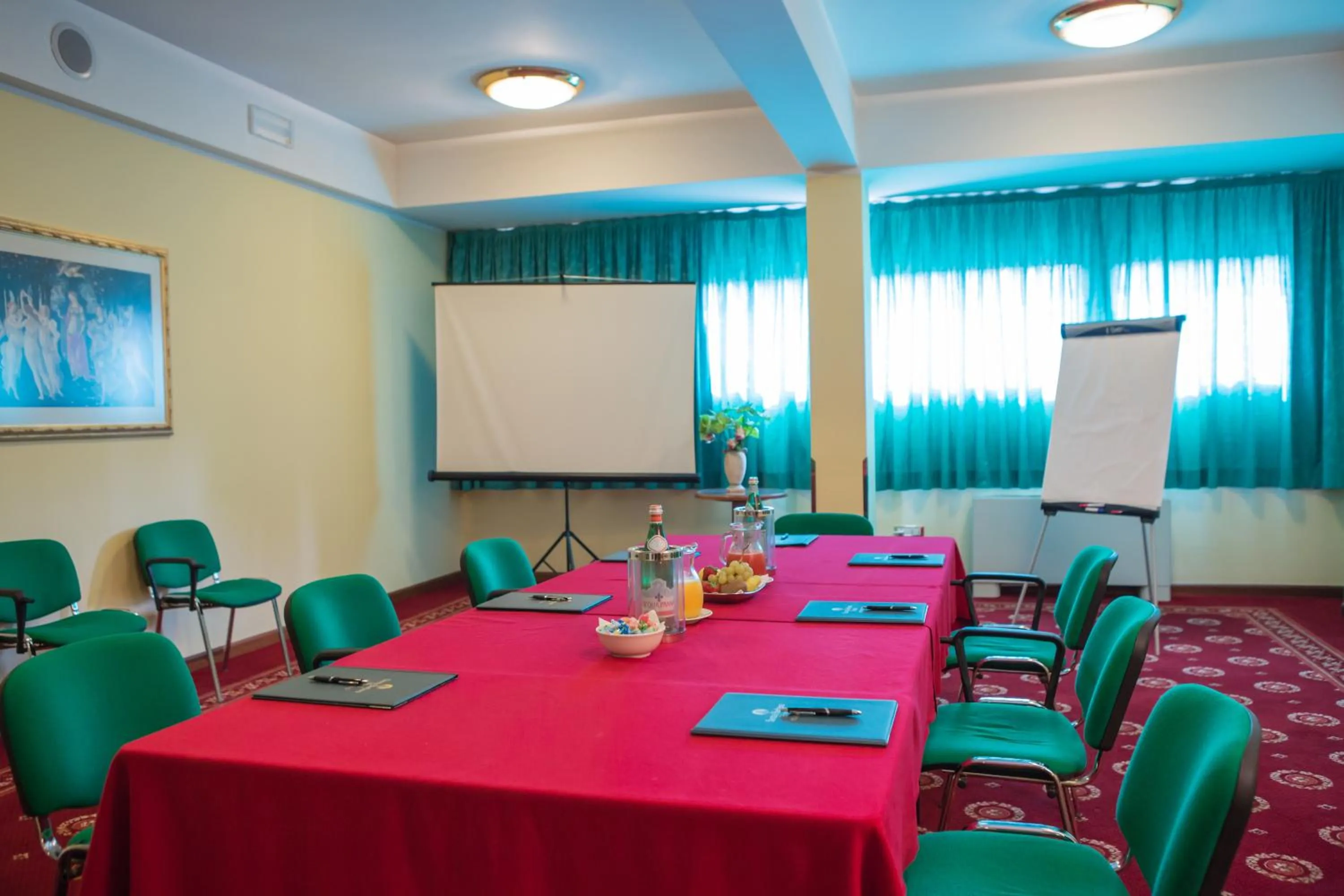 Business facilities in Santa Barbara Hotel