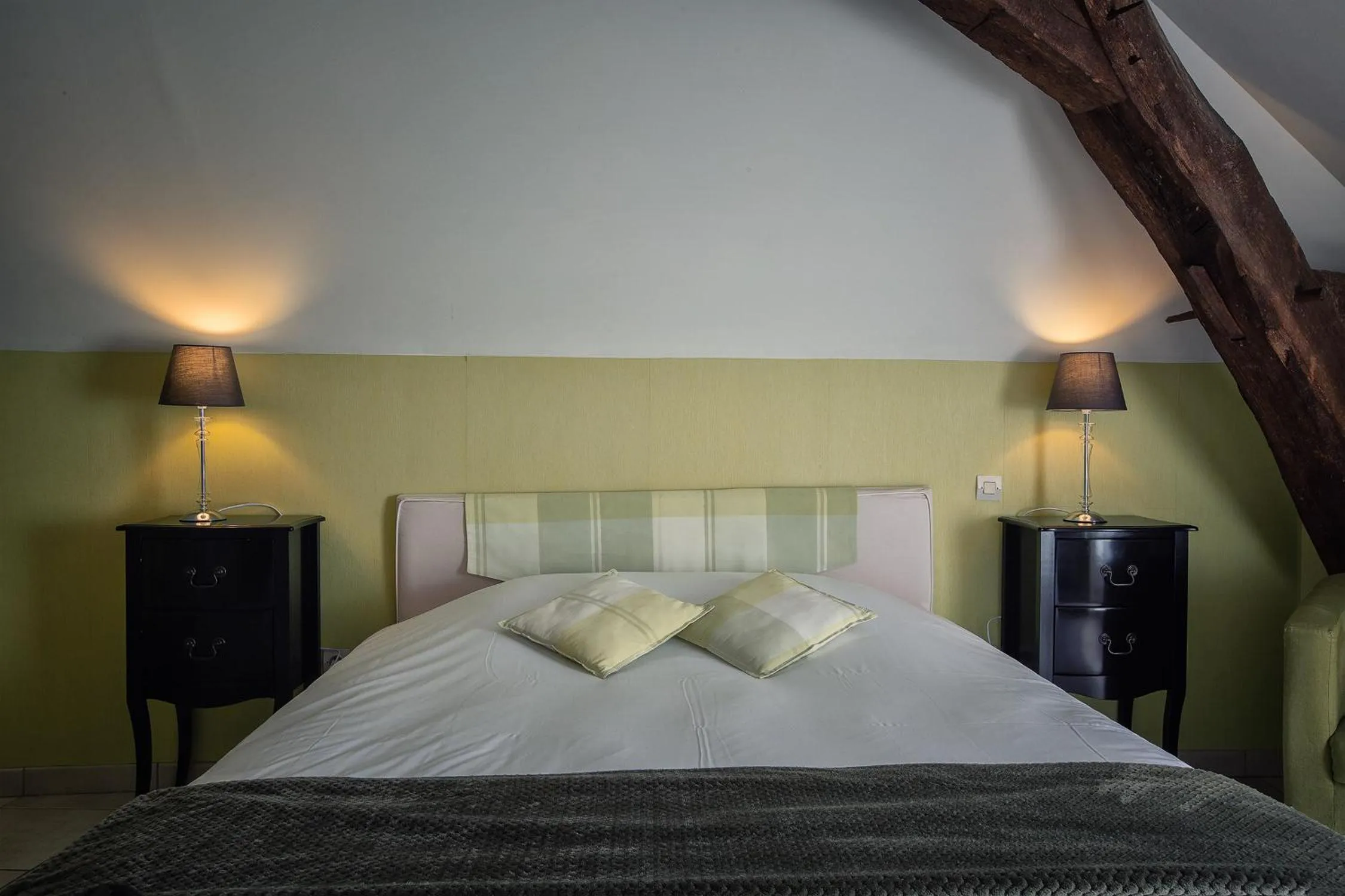 Photo of the whole room, Bed in Hôtel & Spa Chai De La Paleine