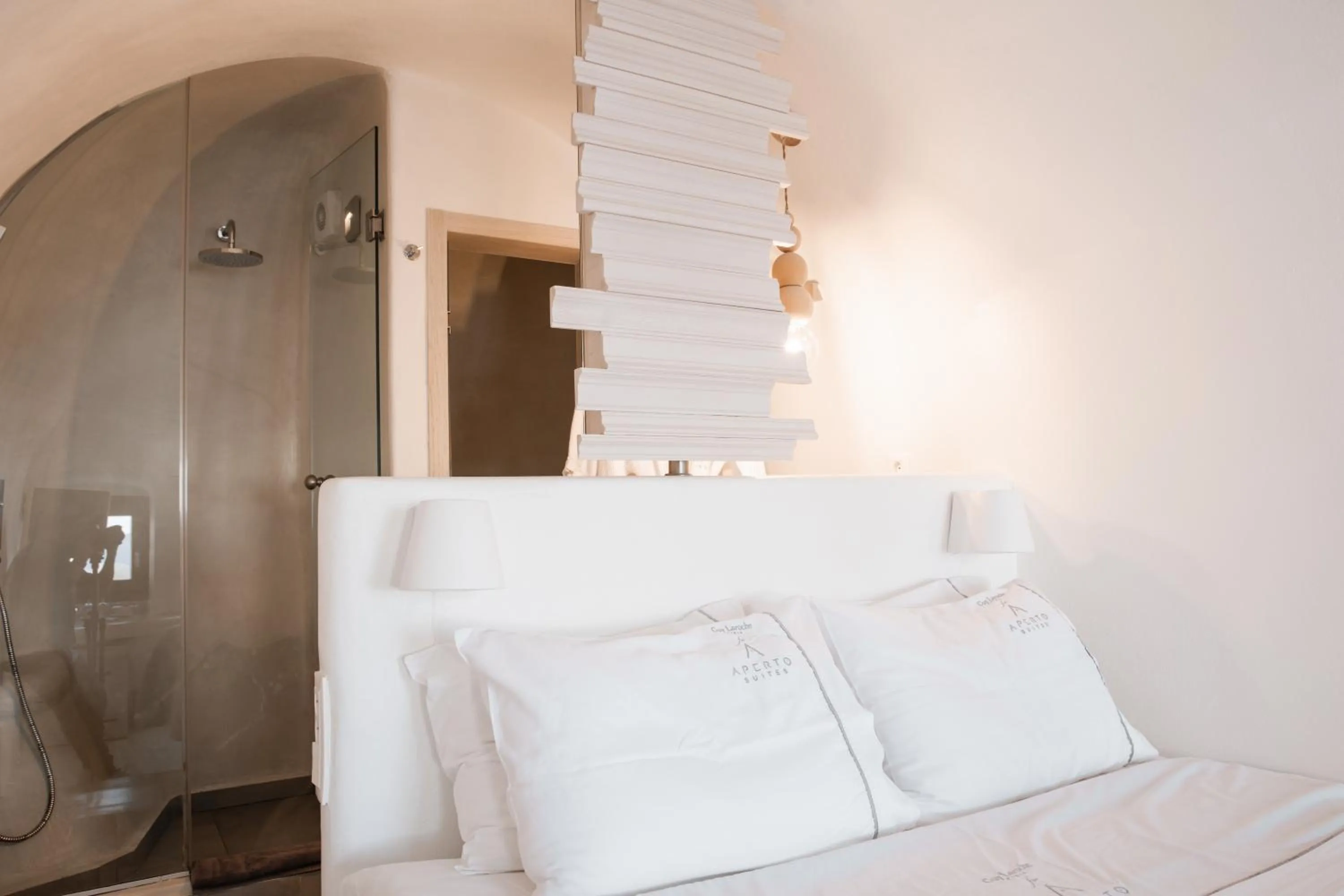 Shower, Bed in Aperto Suites - Adults Only