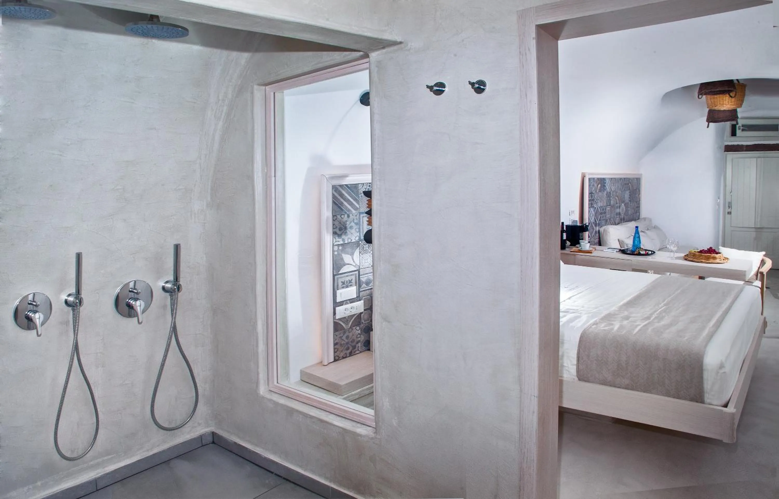 Bathroom, Bed in Aperto Suites - Adults Only