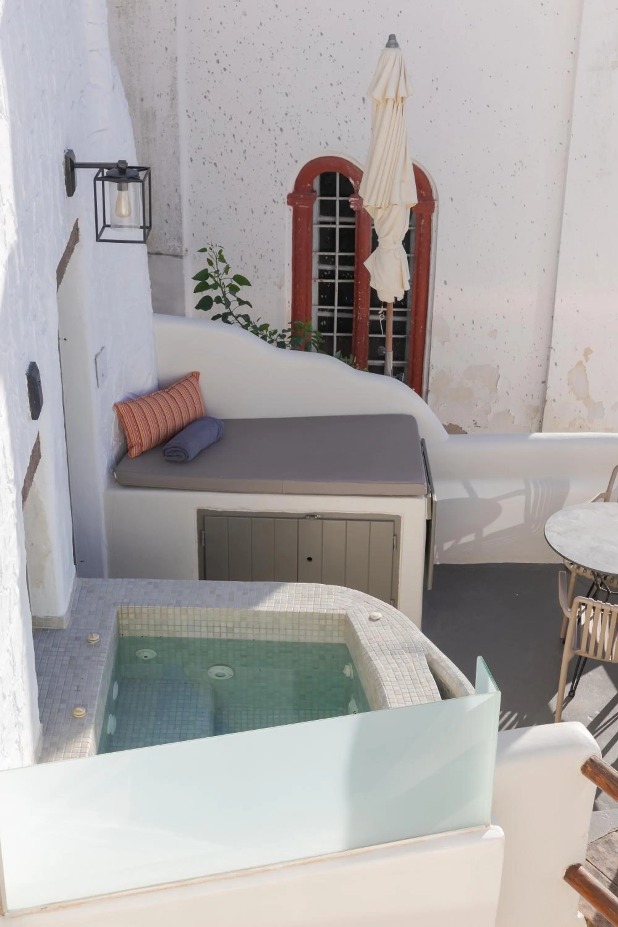 Hot Tub in Aperto Suites - Adults Only