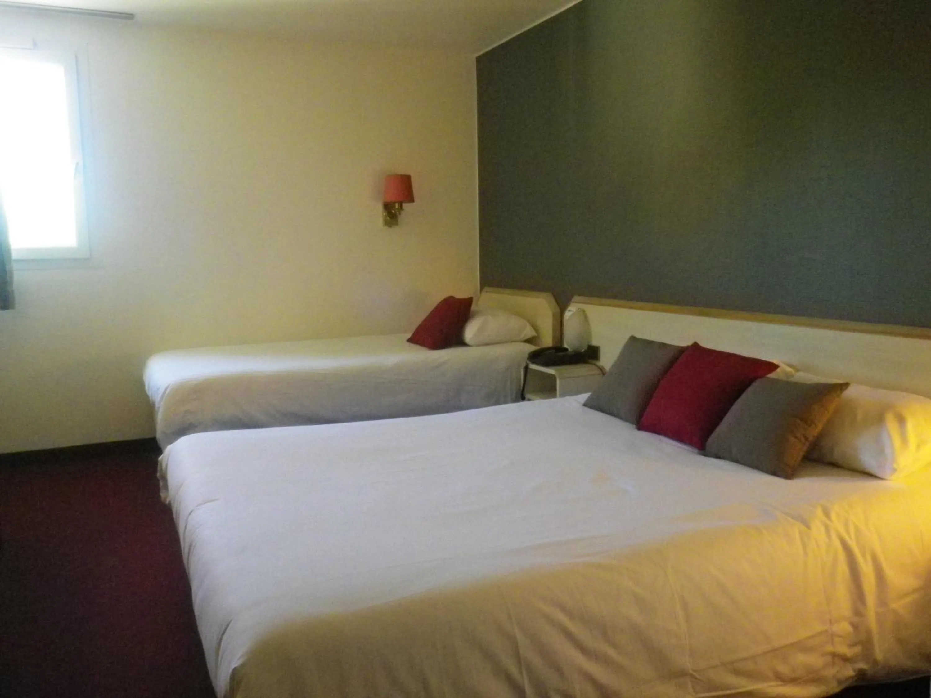 Triple Room in Hotel Amys Voreppe
