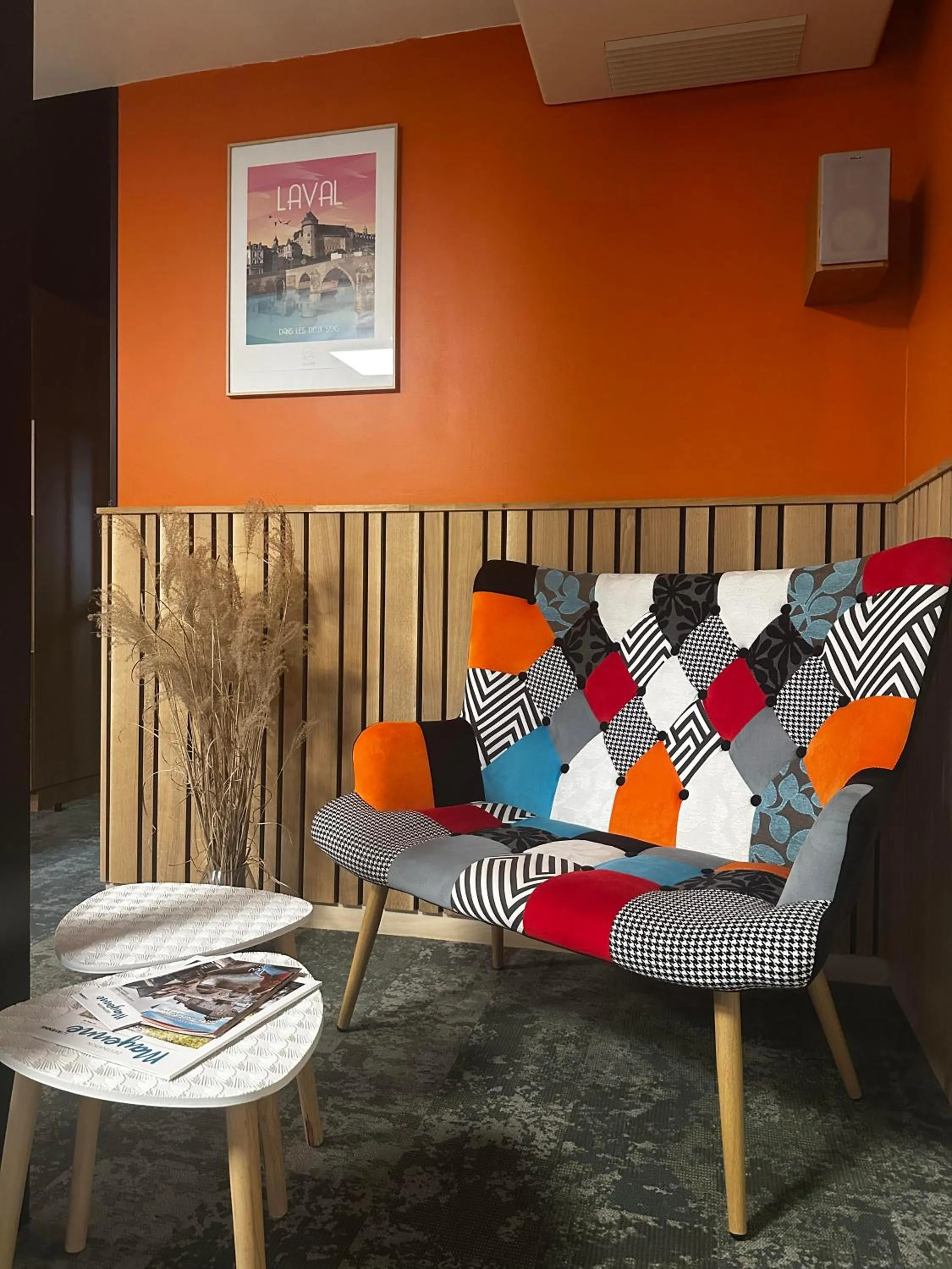 Property building in Fasthotel Laval