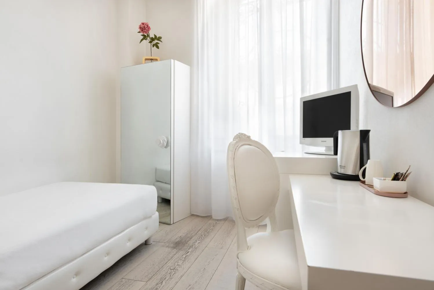 hair dresser, Bed in Eurostars Florence Boutique