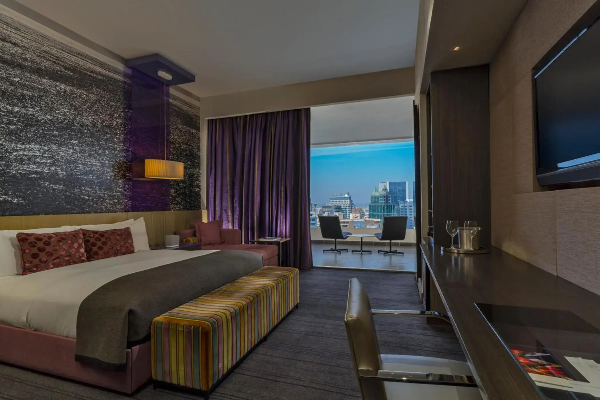 Spectacular King, Guest room, 1 King, City view, Balcony in W Santiago Spectacular King, Guest room, 1 King, City view, Balcony in W Santiago