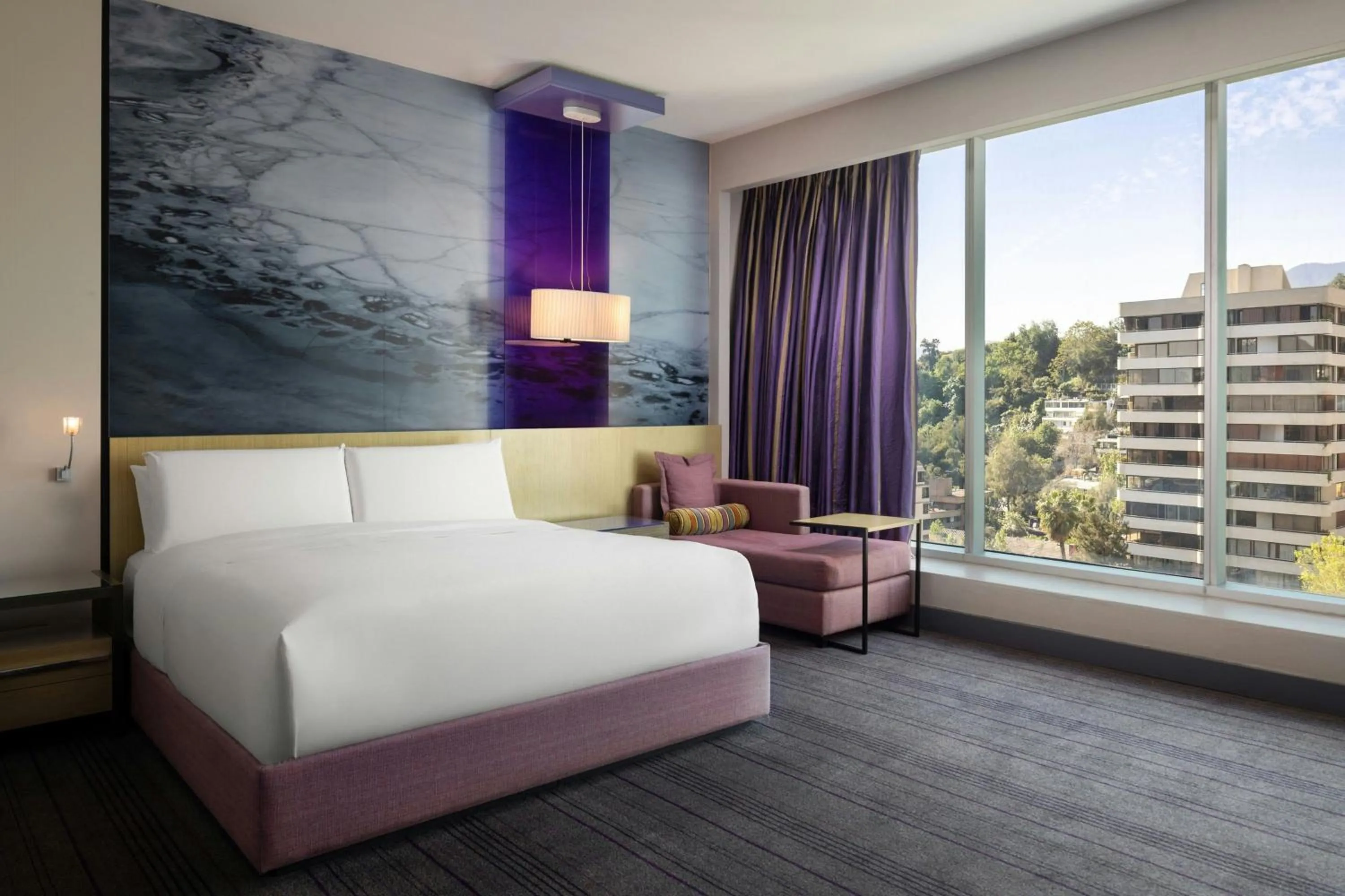 Photo of the whole room, Bed in W Santiago