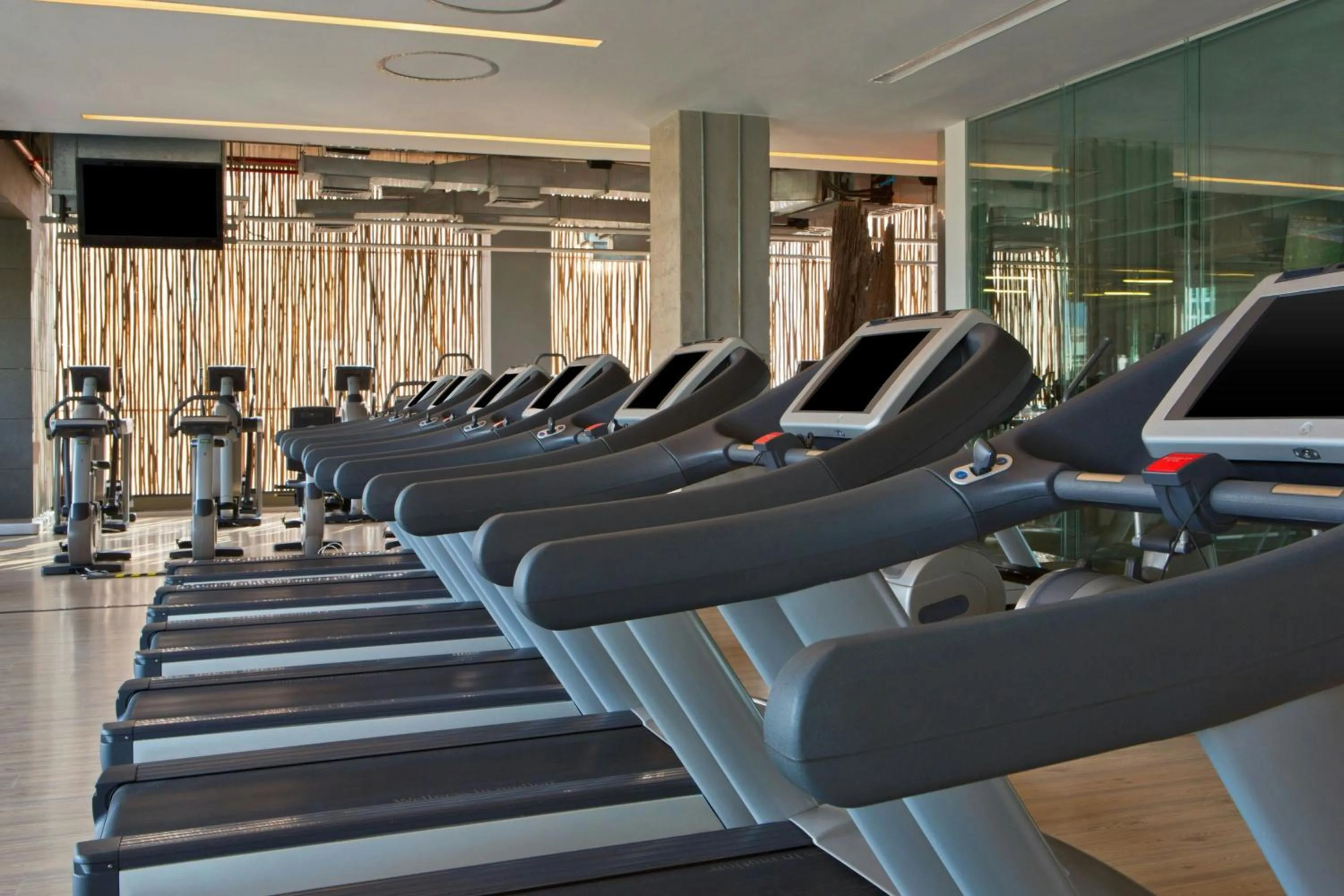 Area and facilities in W Santiago