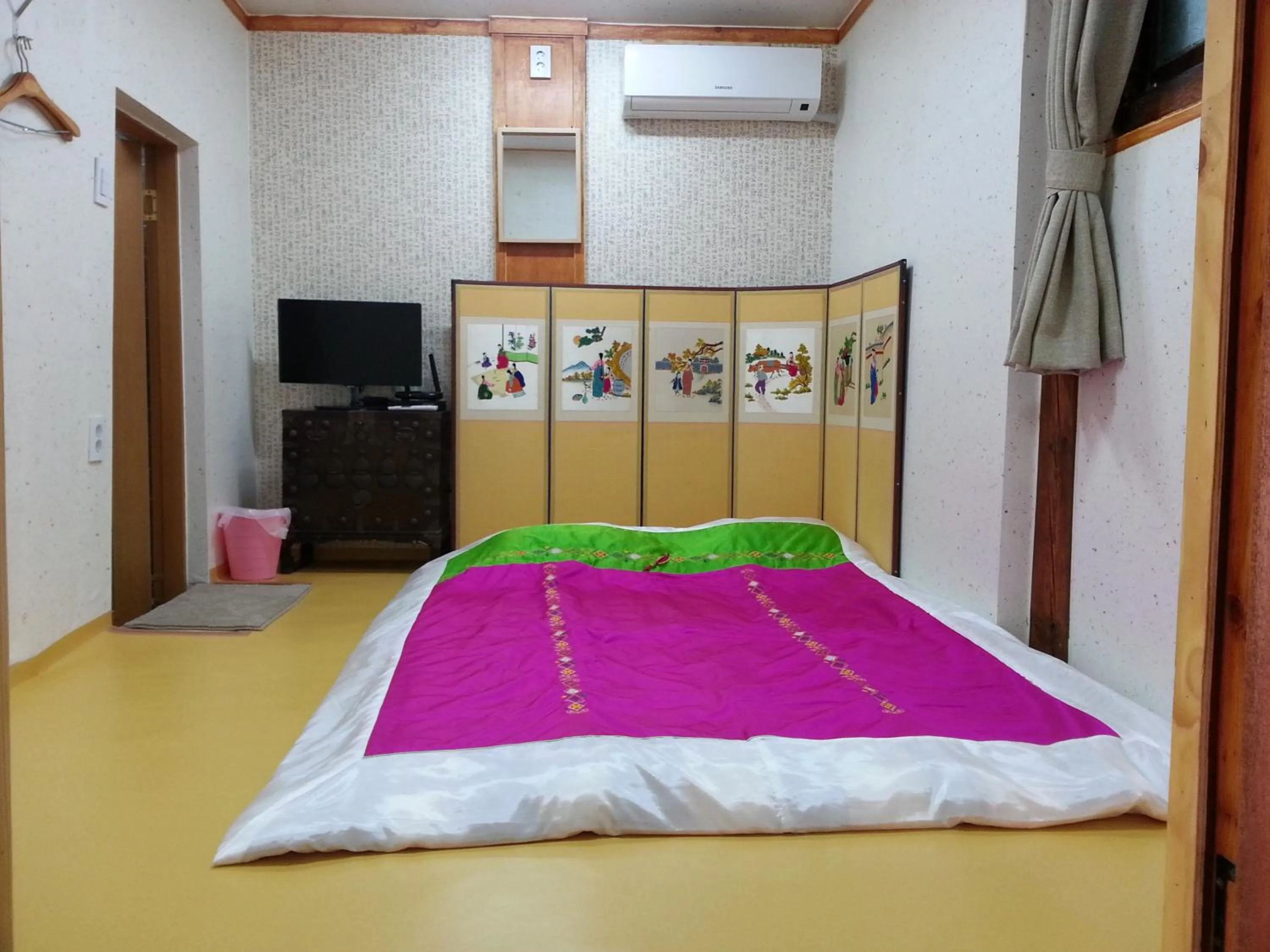 Property building, Bed in Dajayon Hanok Stay
