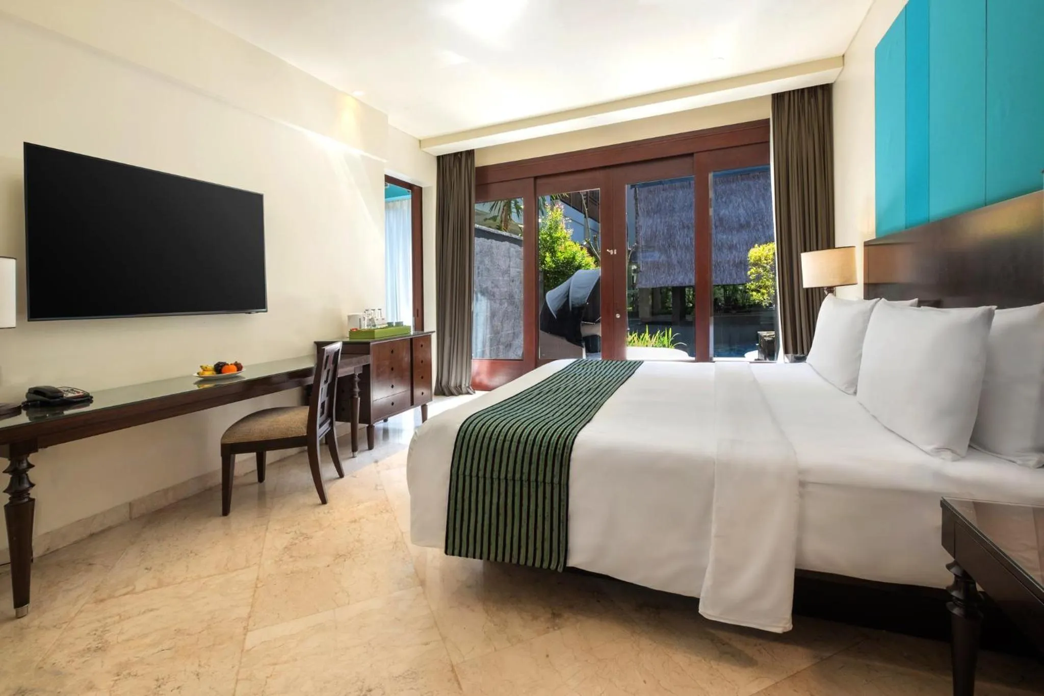 Photo of the whole room, Bed in Holiday Inn Resort Bali Nusa Dua by IHG