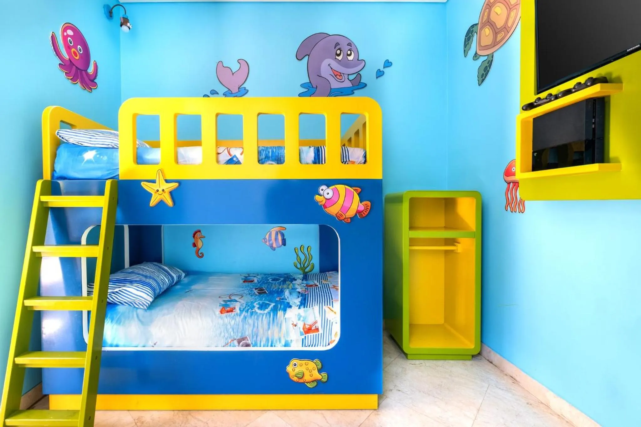 Photo of the whole room, Bed in Holiday Inn Resort Bali Nusa Dua by IHG