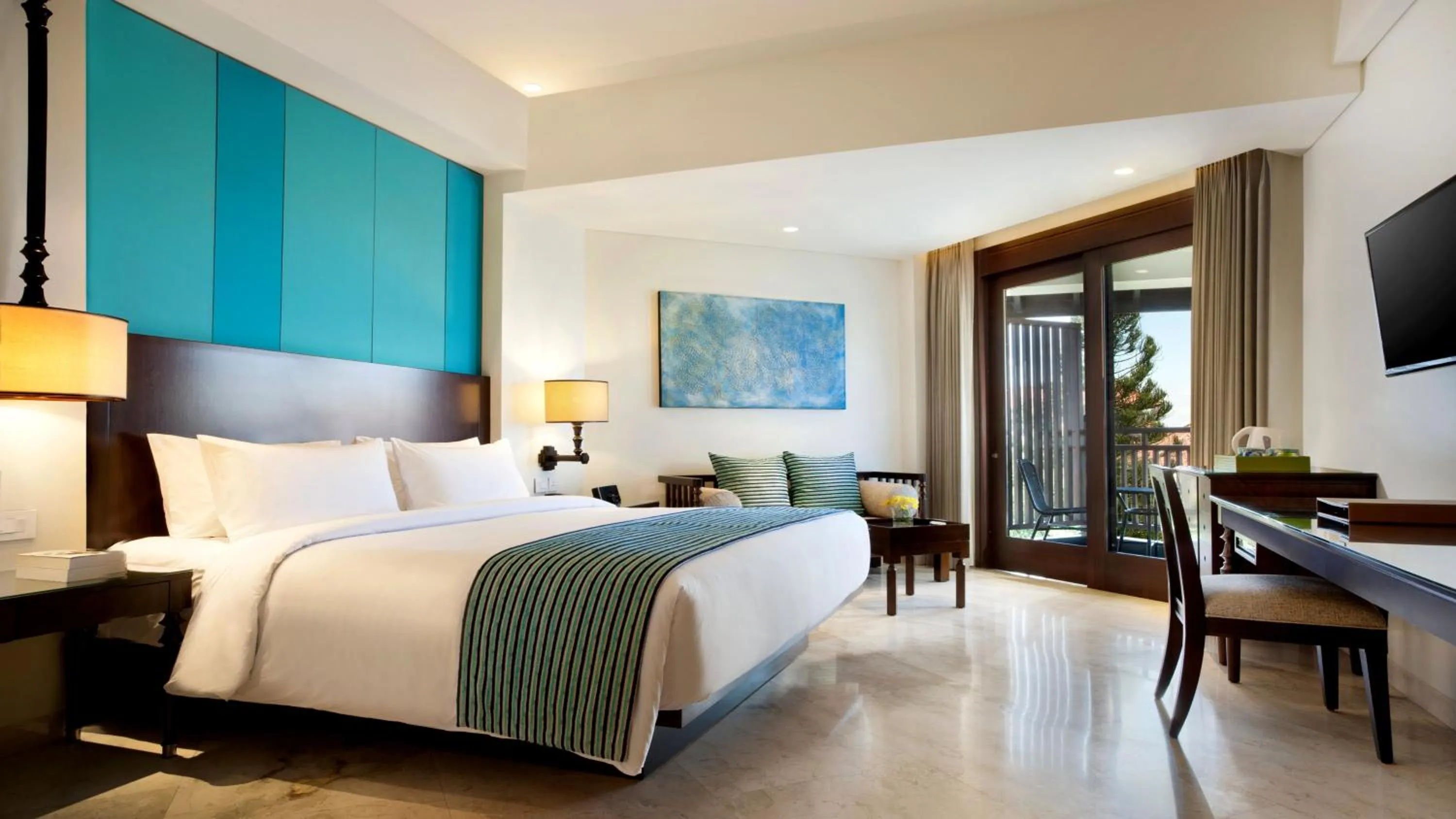 Photo of the whole room, Bed in Holiday Inn Resort Bali Nusa Dua by IHG
