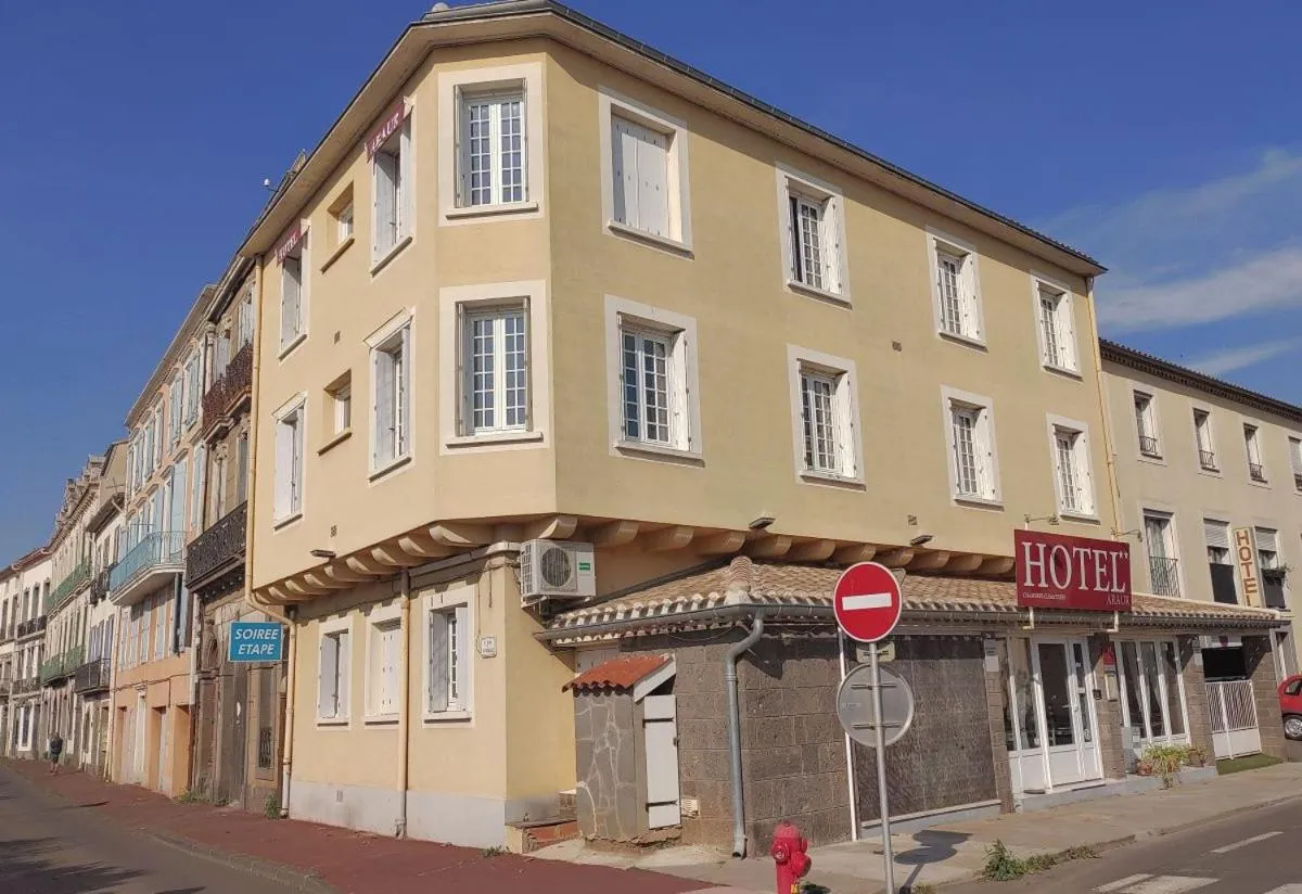 Property building in Hotel Araur