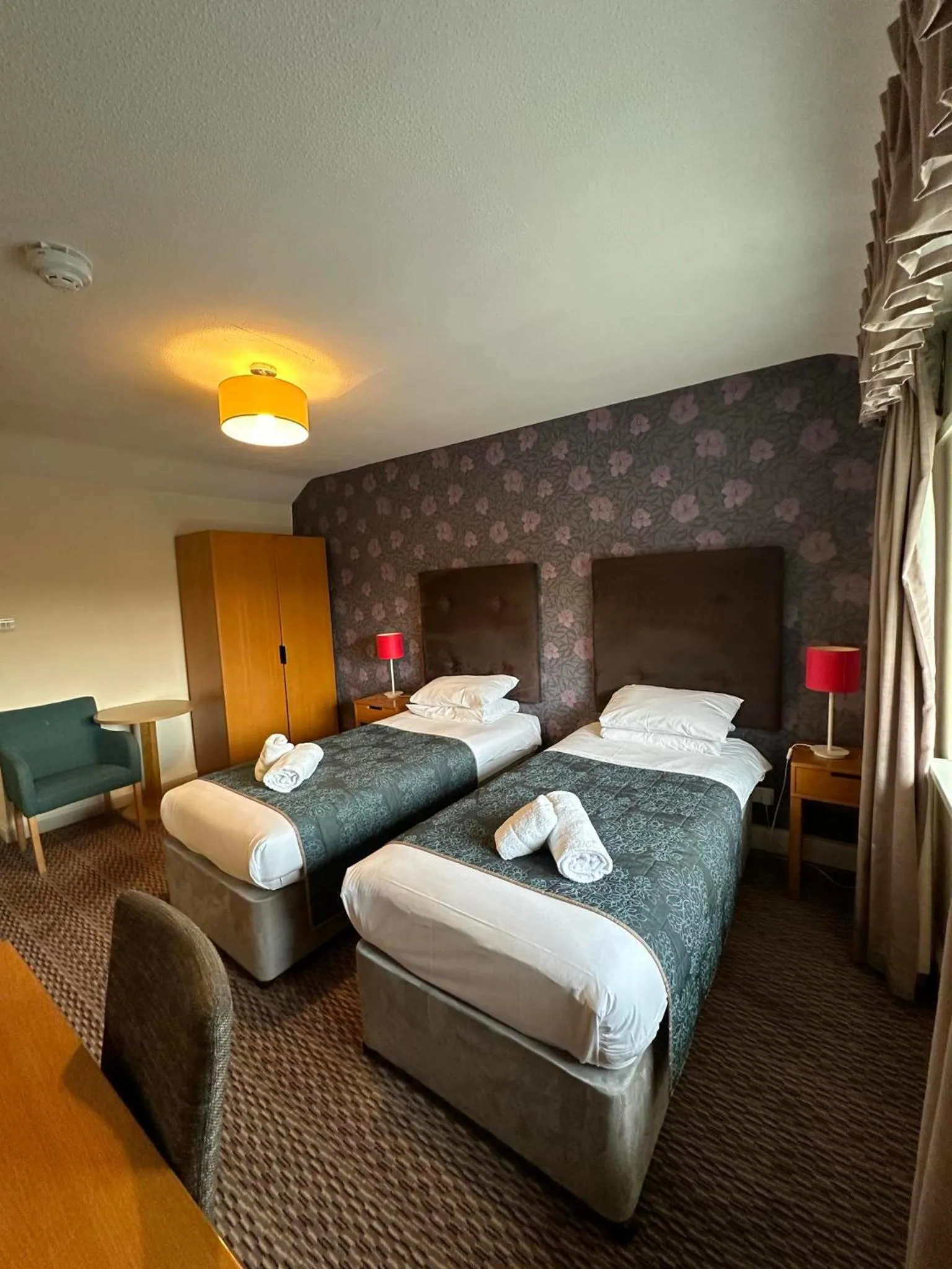 Bed in Windermere Hotel