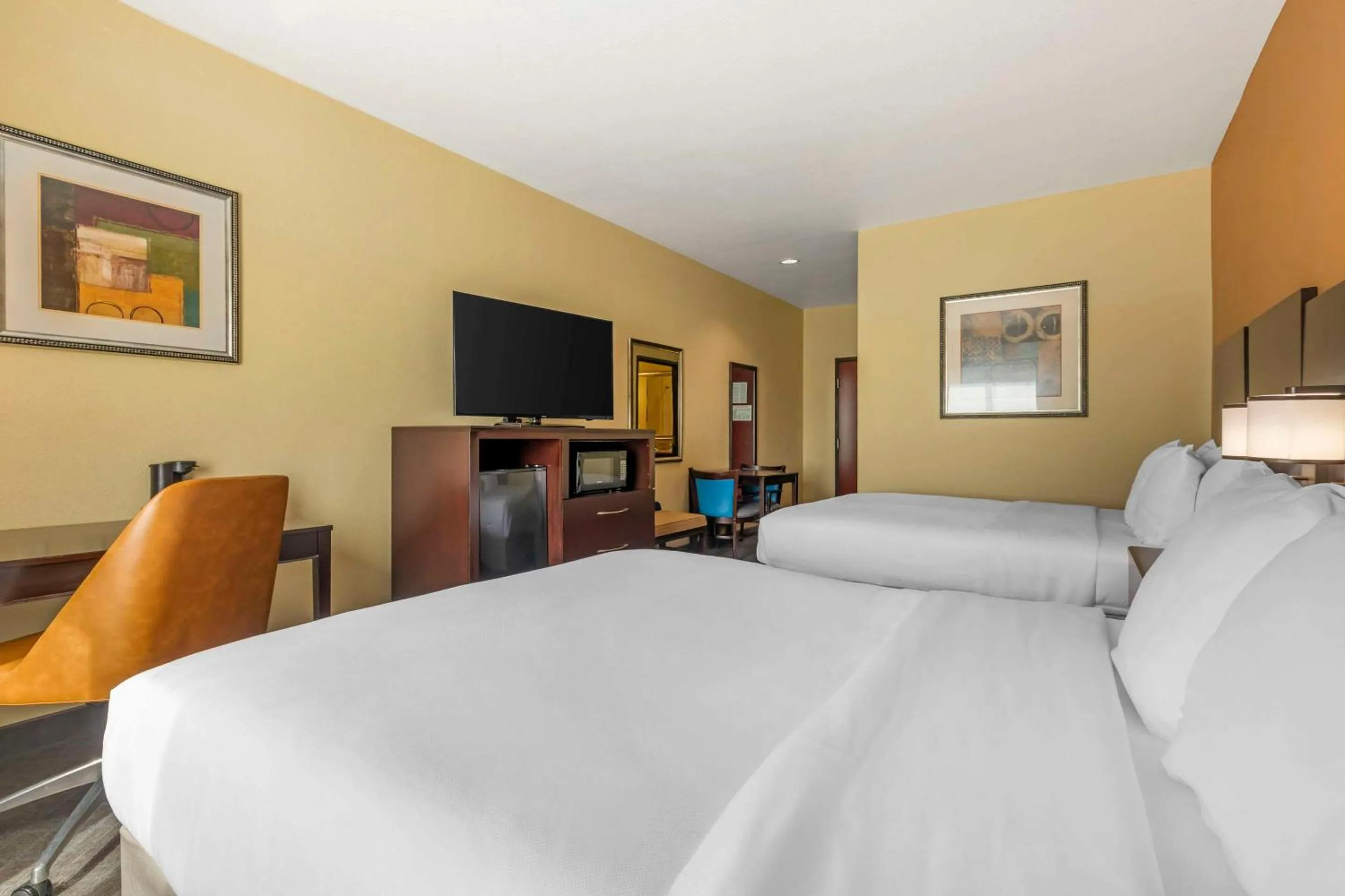Bedroom, Bed in Comfort Inn & Suites Mexia