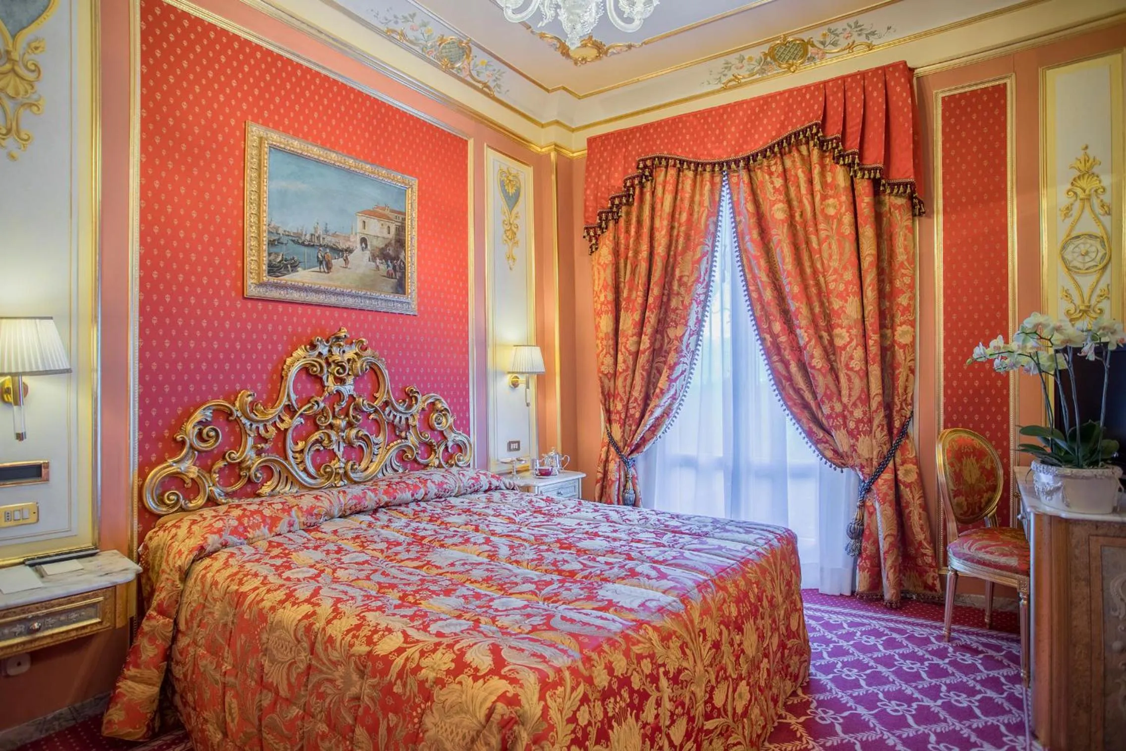 Bed in Hotel Regina Palace