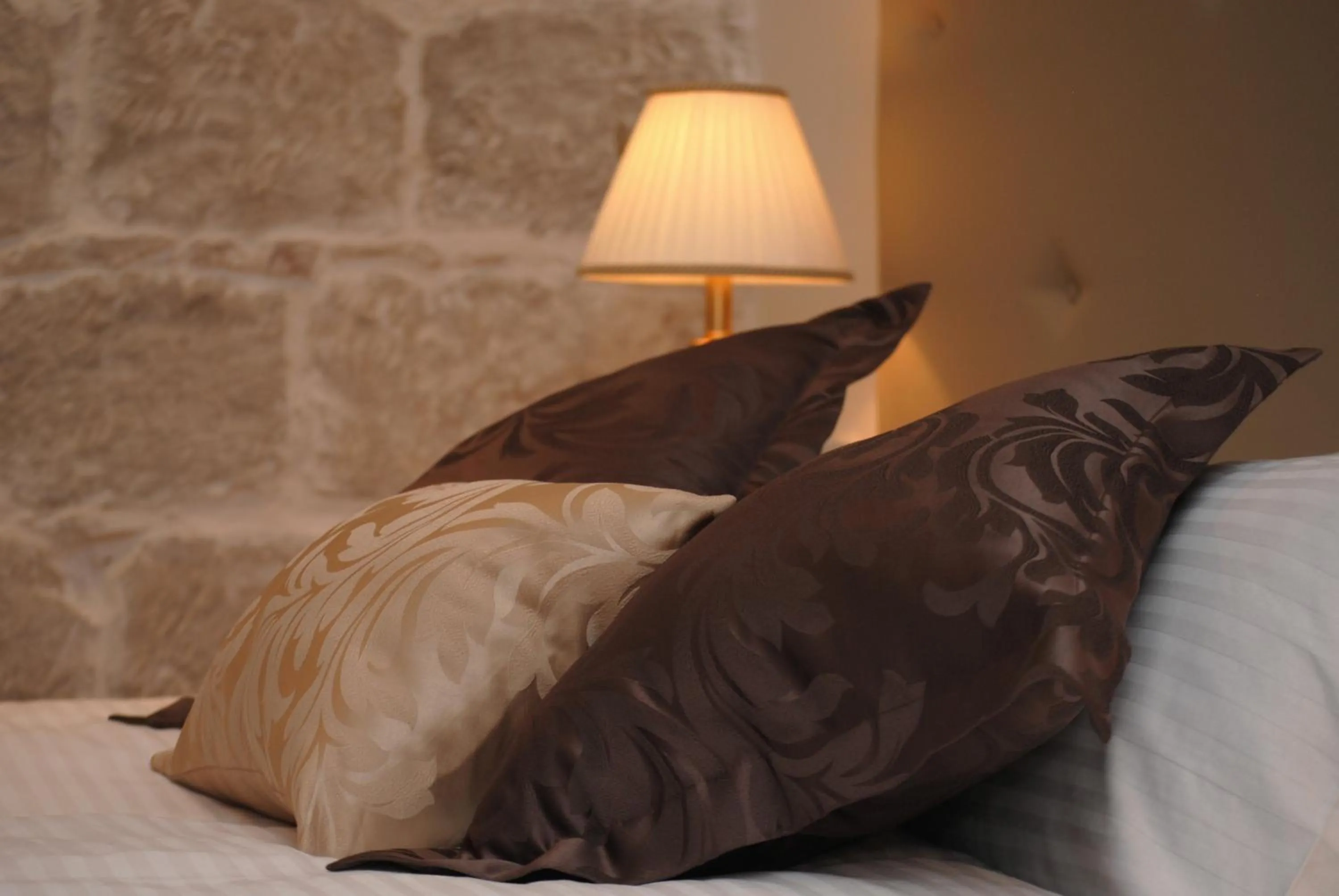 Bed in Lanterna Rooms