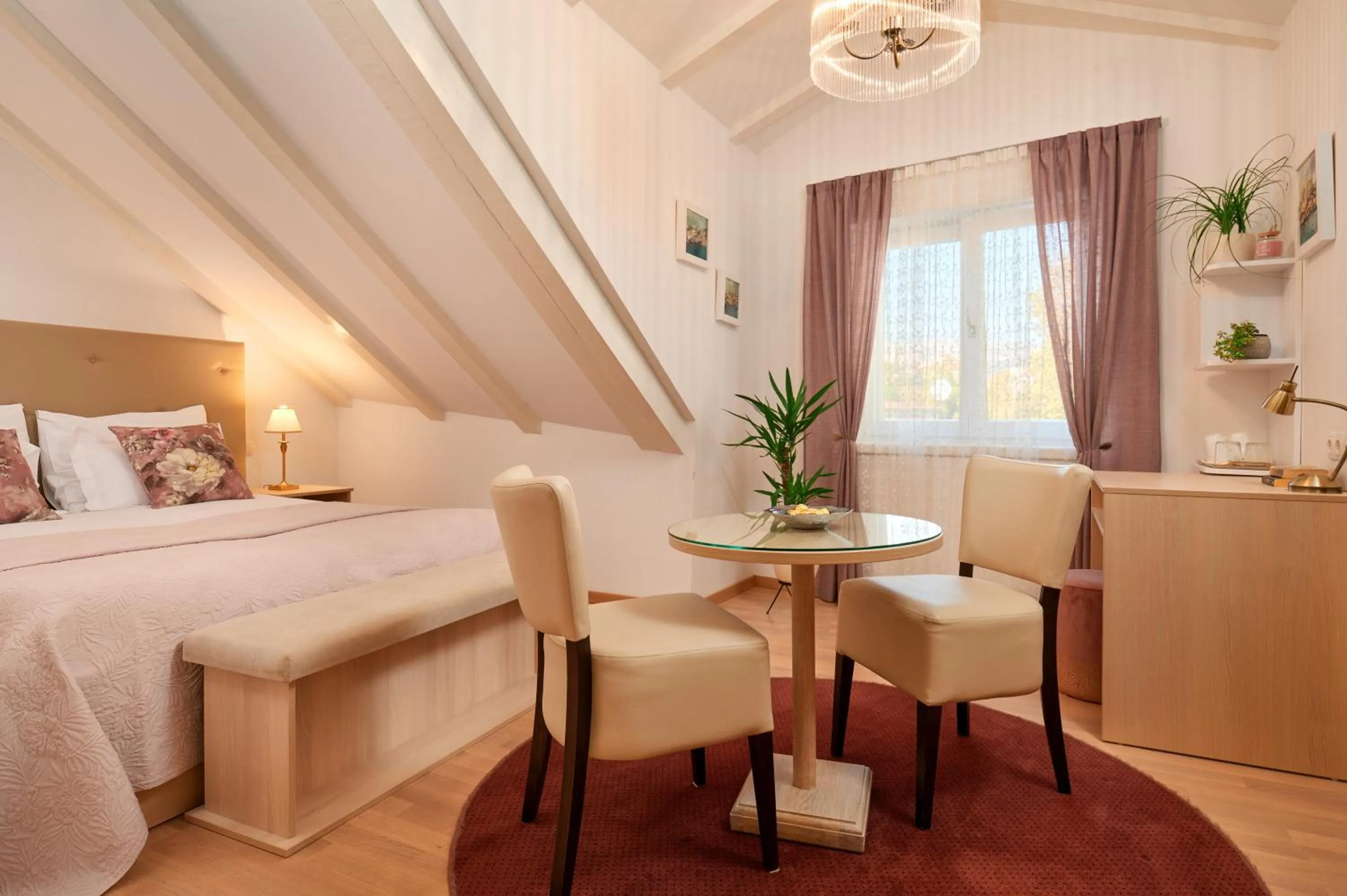 Bed in Lanterna Rooms