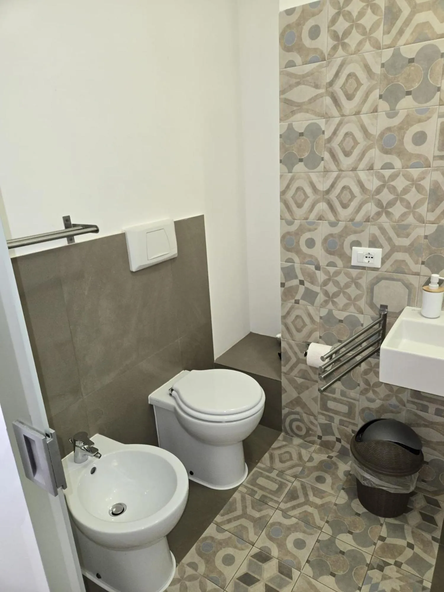 Toilet in Il Faro Trapani b&b Rooms & apartments