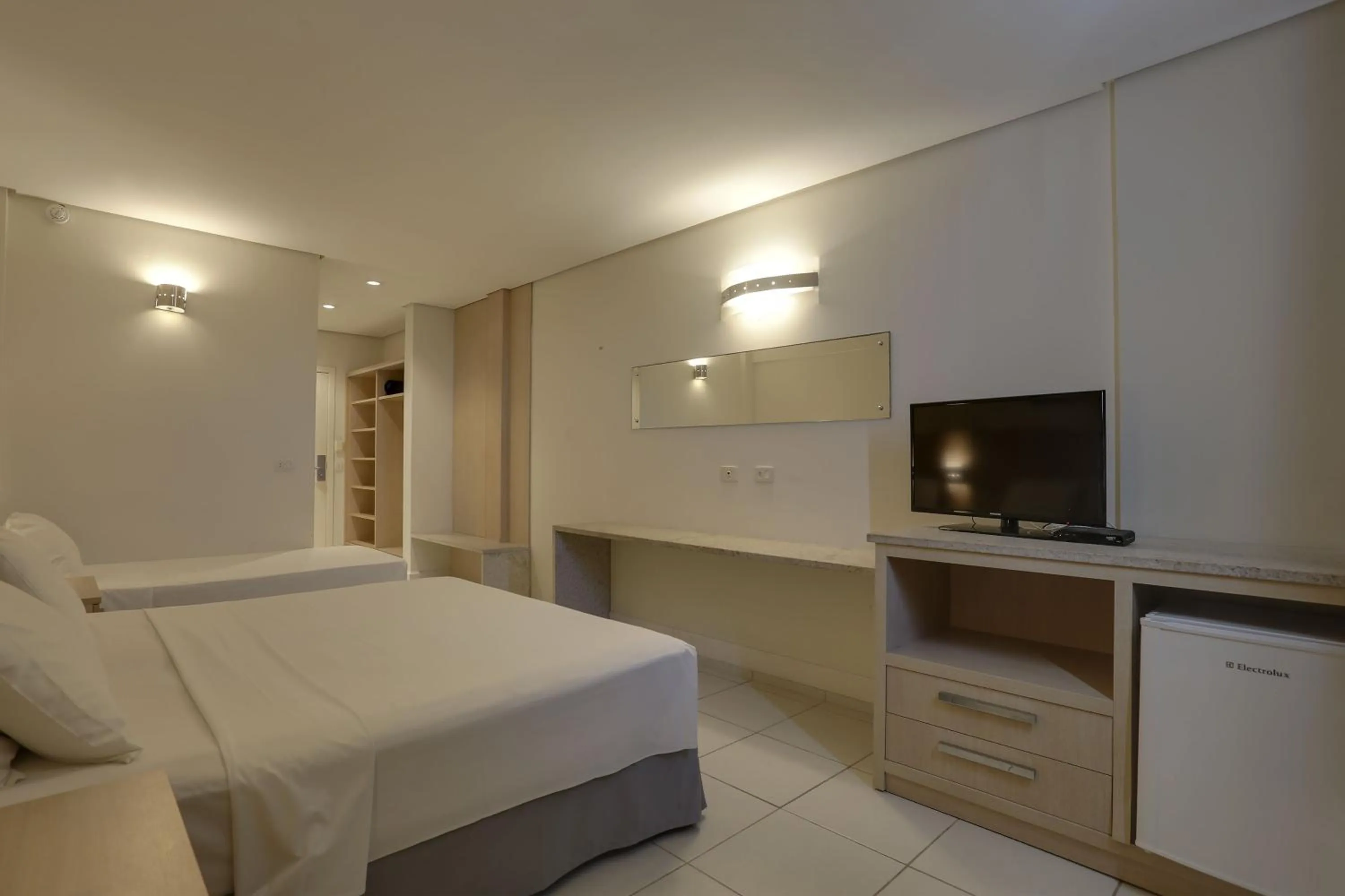 Bedroom, Bed in Hotel Porto Sol Ingleses