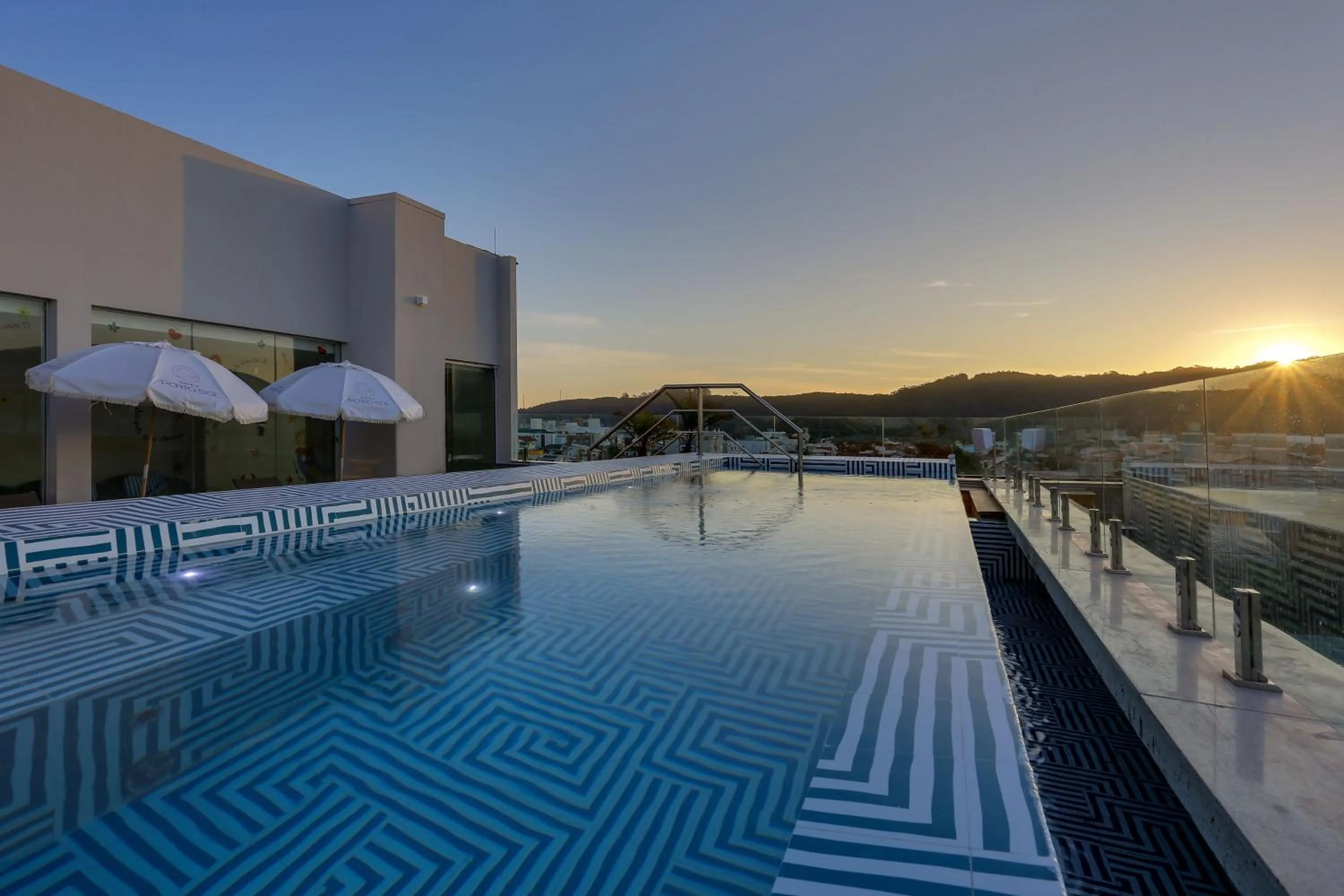 Swimming pool in Hotel Porto Sol Ingleses
