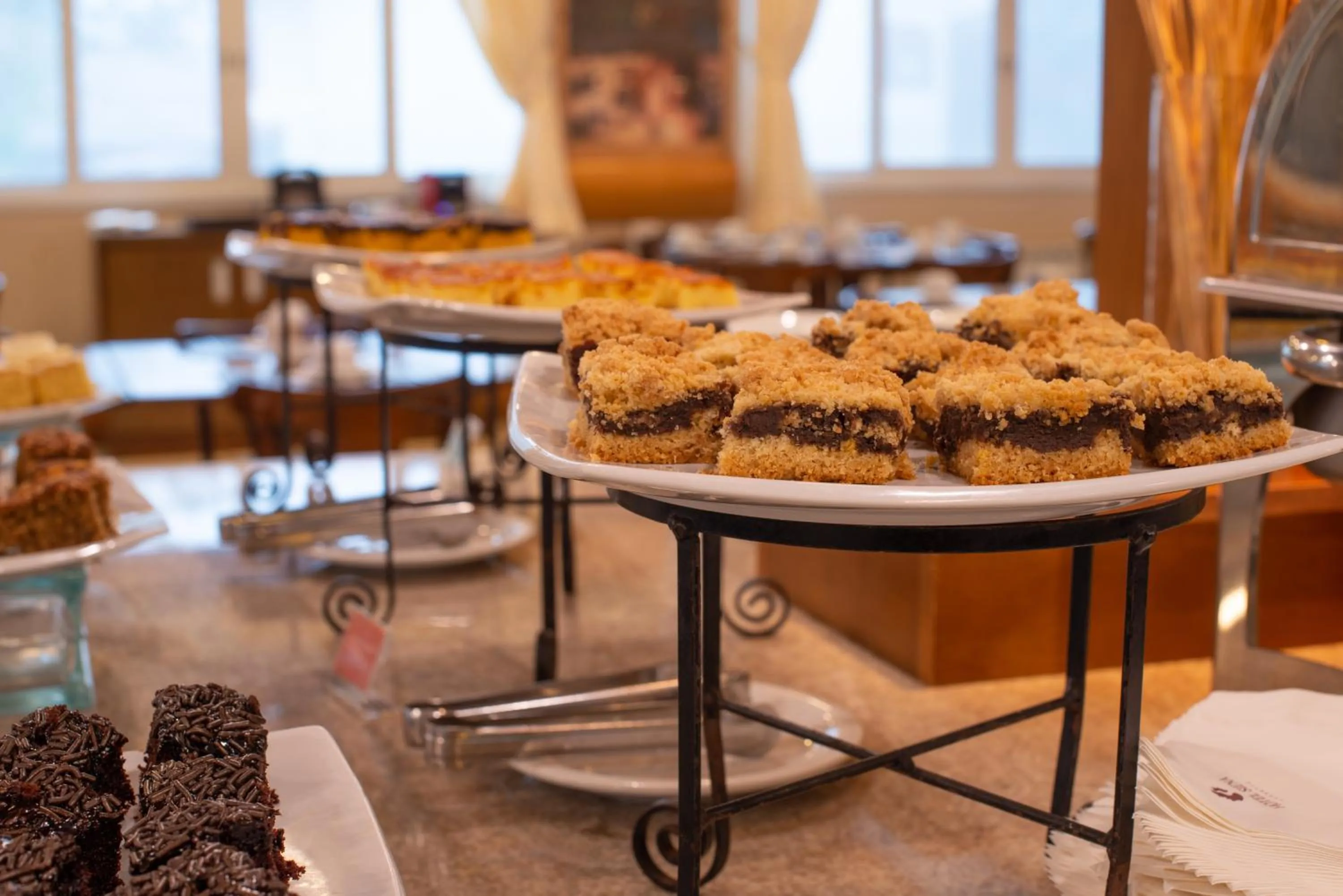 Breakfast in Hotel Laghetto Siena Gramado