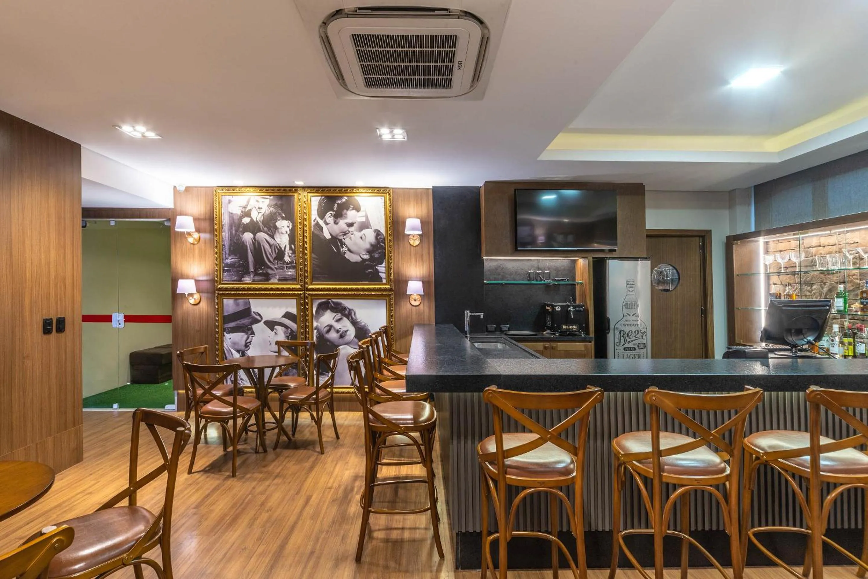 Lounge or bar in Hotel Laghetto Siena Gramado