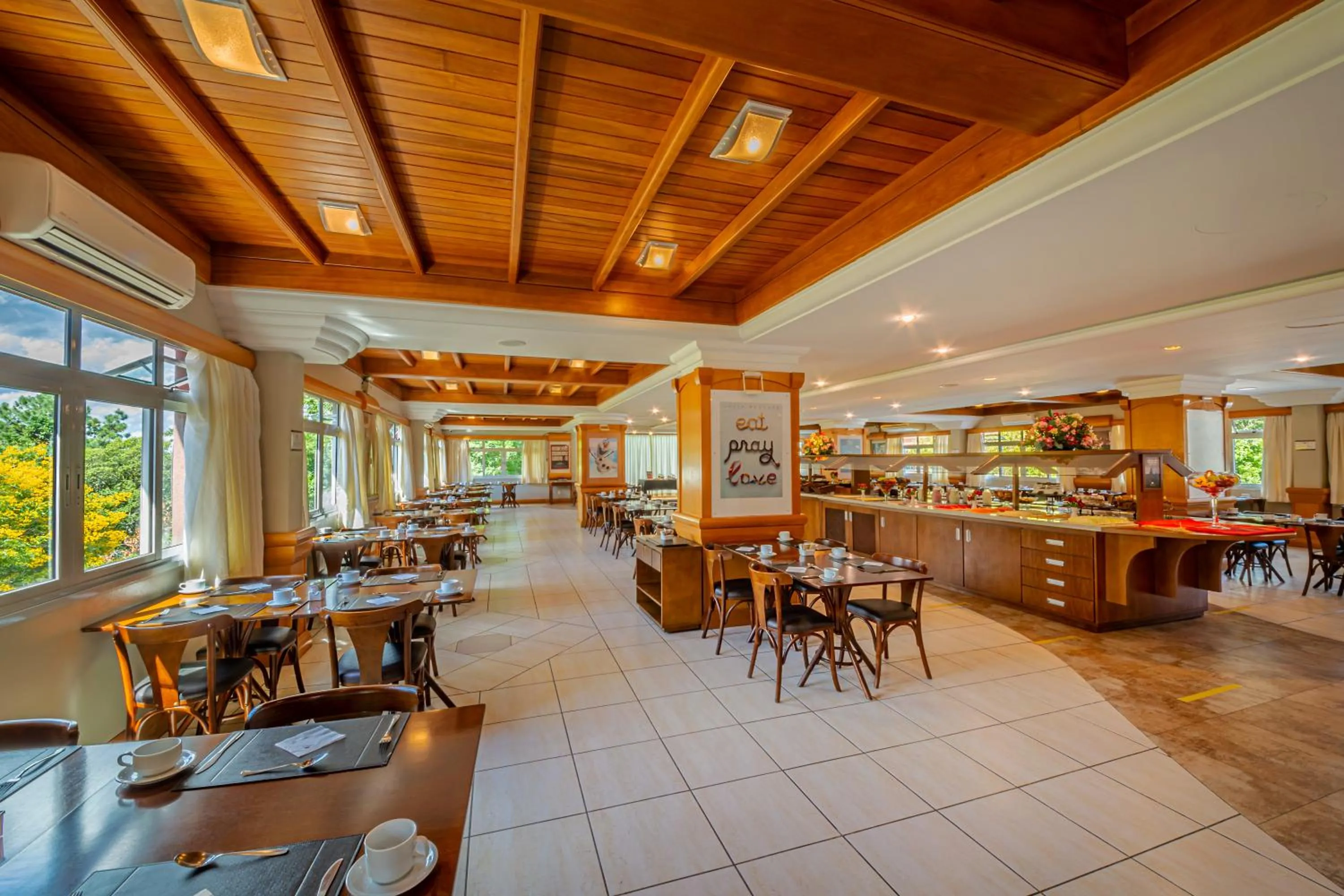 Restaurant/places to eat in Hotel Laghetto Siena Gramado