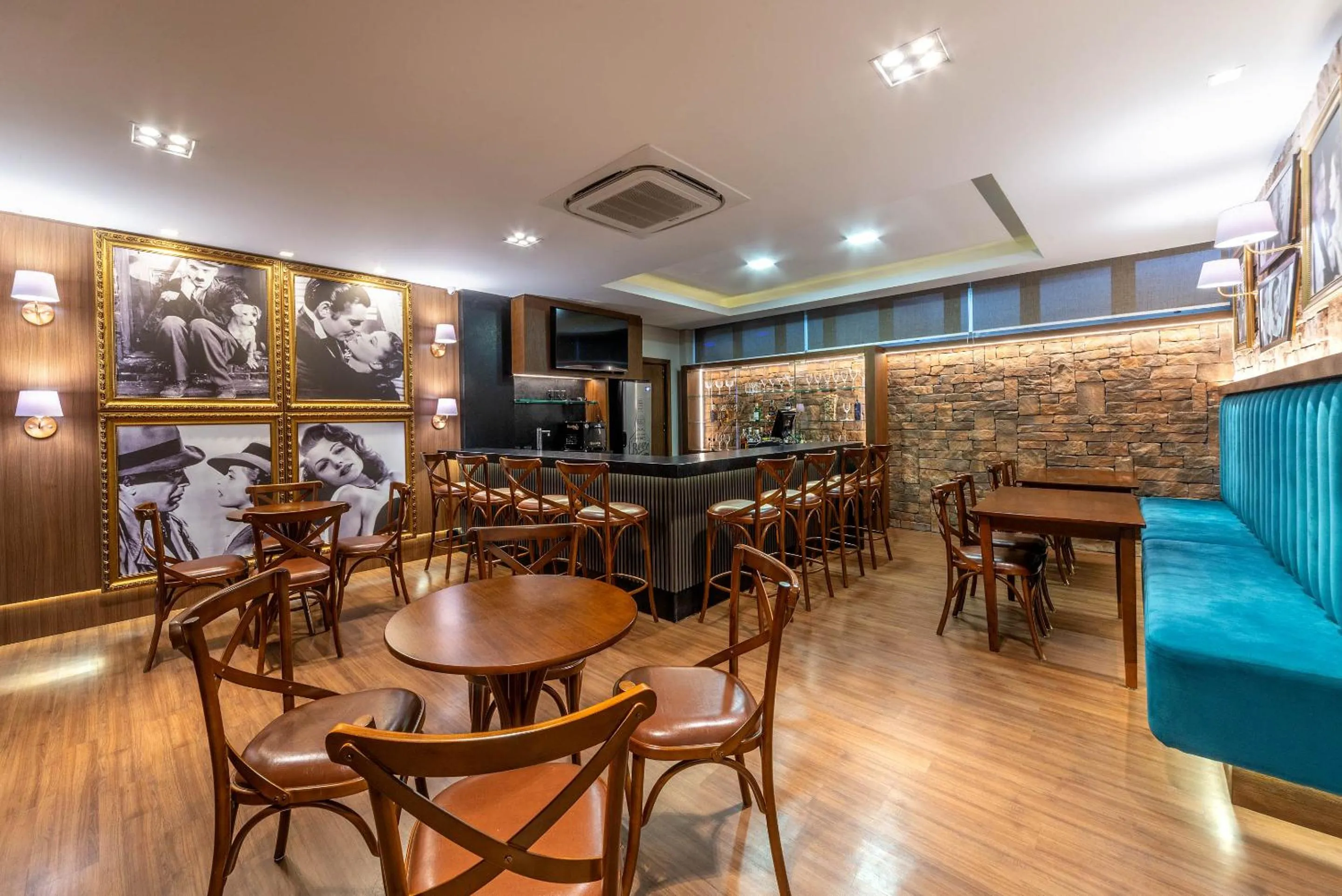 Lounge or bar in Hotel Laghetto Siena Gramado