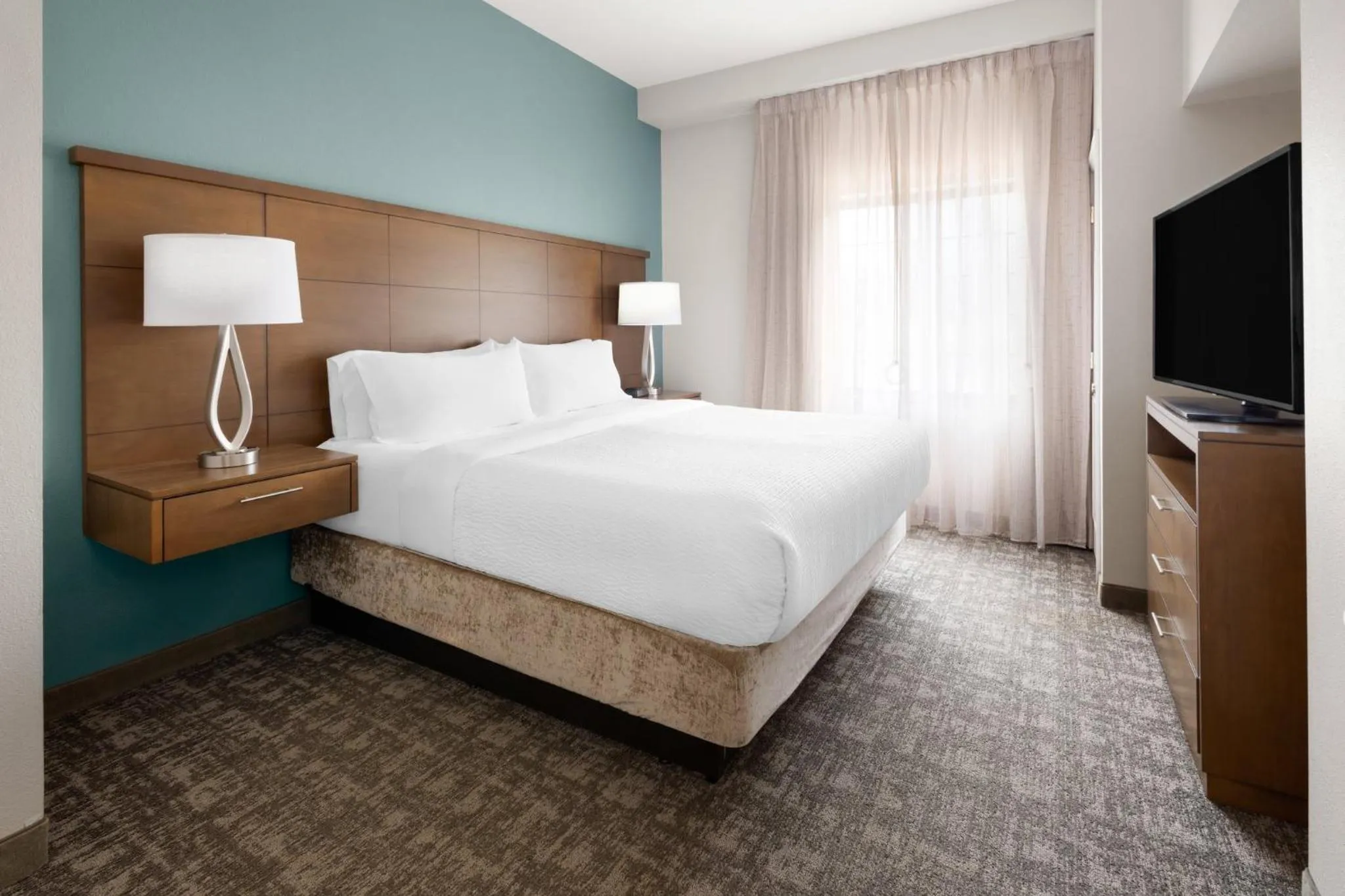 Photo of the whole room, Bed in Staybridge Suites Harrisburg-Hershey by IHG