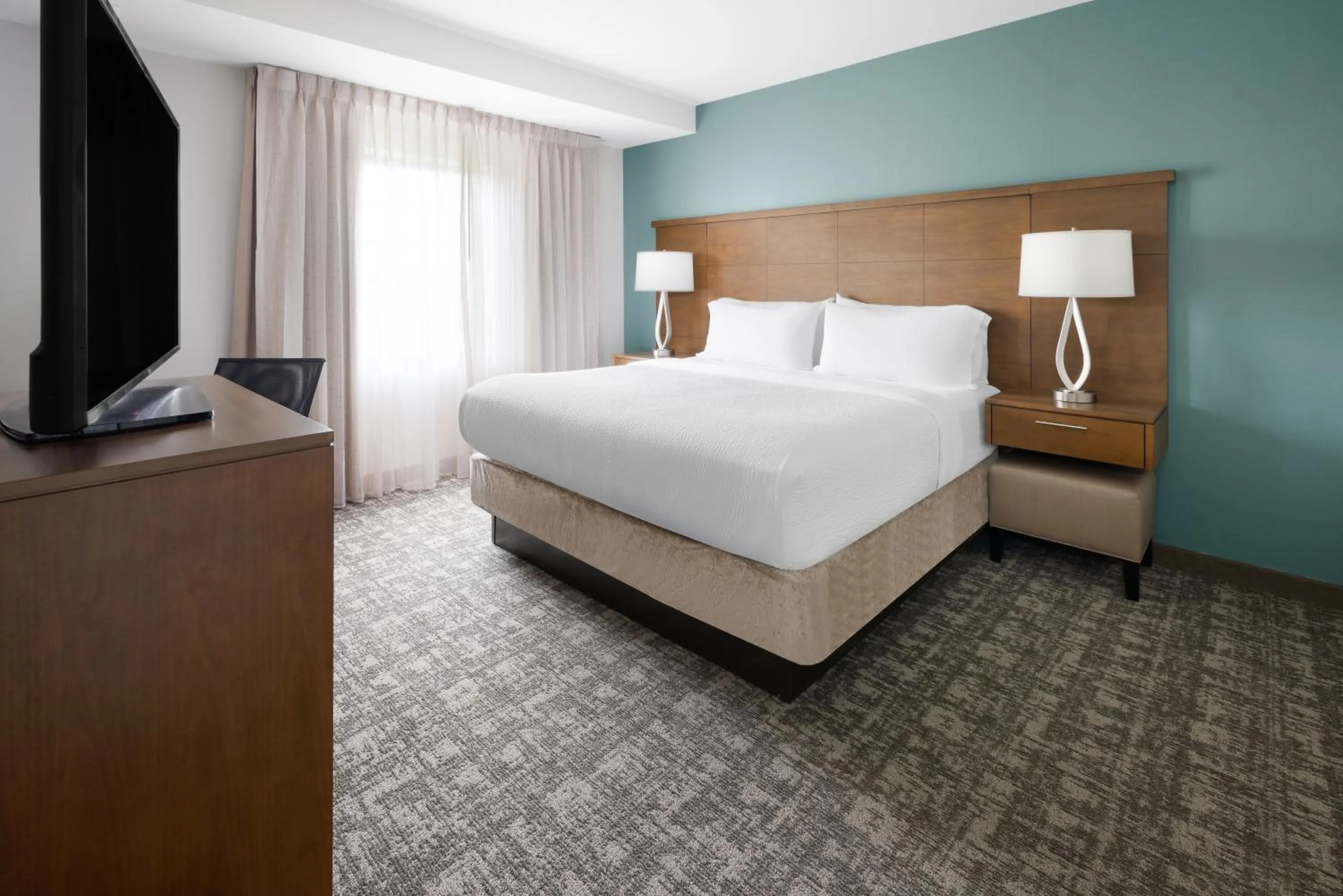 Photo of the whole room, Bed in Staybridge Suites Harrisburg-Hershey by IHG